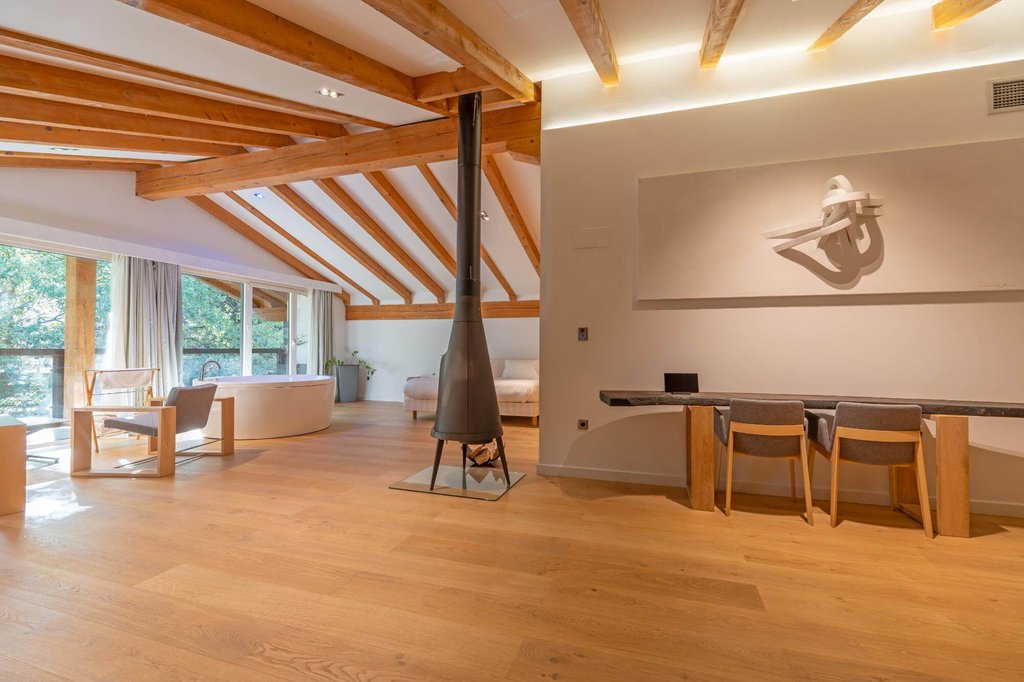 Suite – Valley