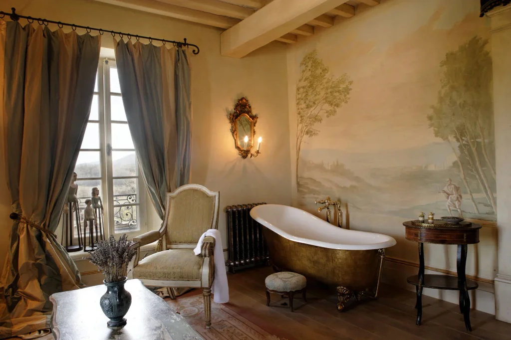Room / Suite
