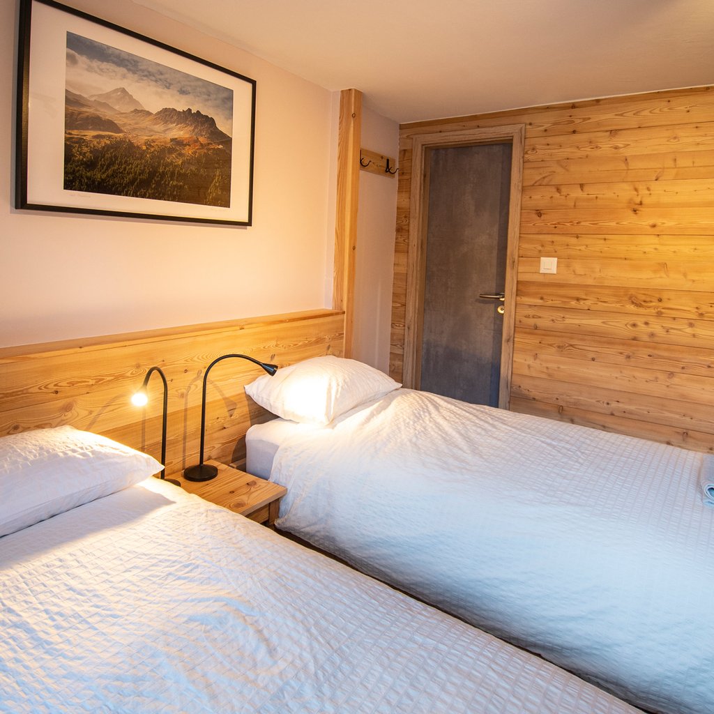 Deluxe Dormitory