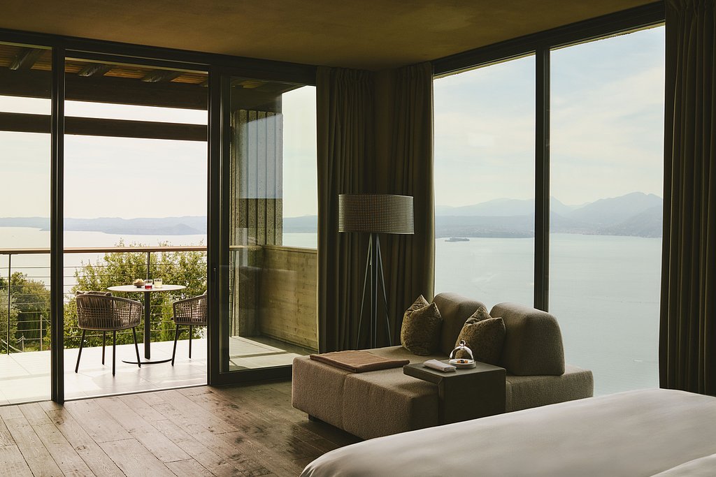 Sky Pool Suite
