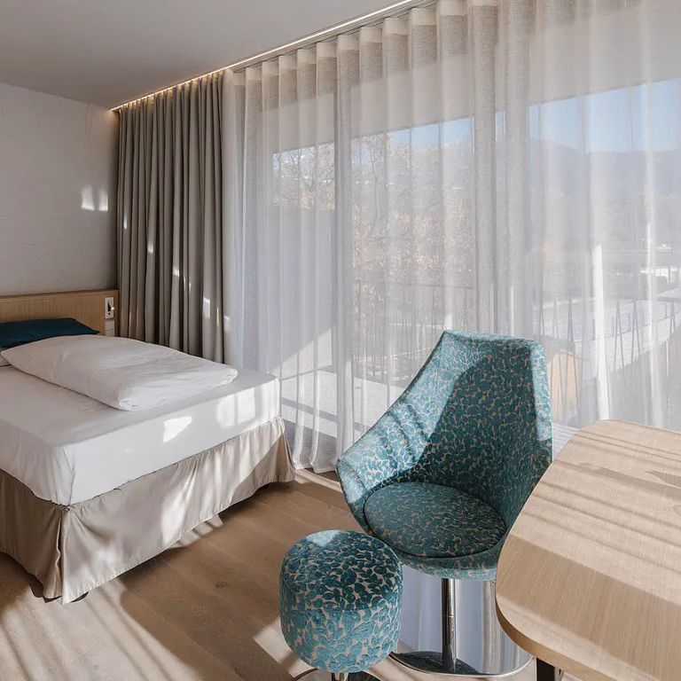 Double Room Kirsche