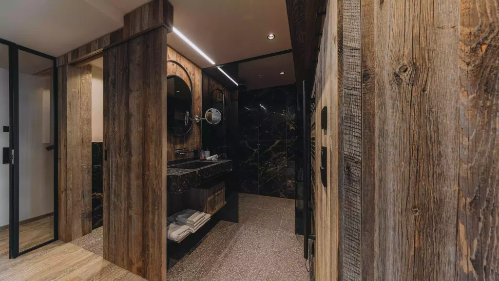 Suite with private sauna