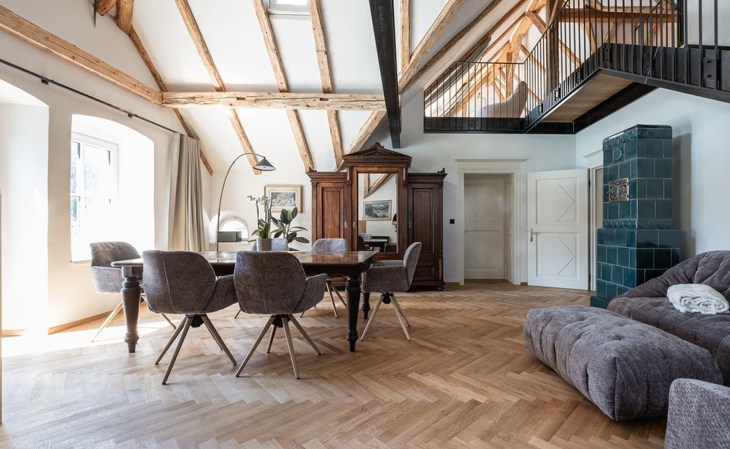 Family Room with Mountain View