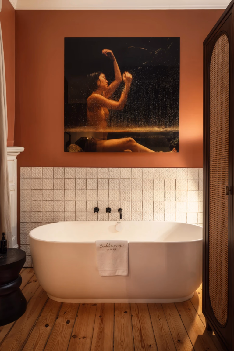 Mezzanine Suite - Terracota Wing