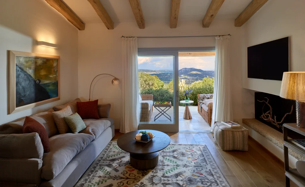 Deluxe Pool Suite