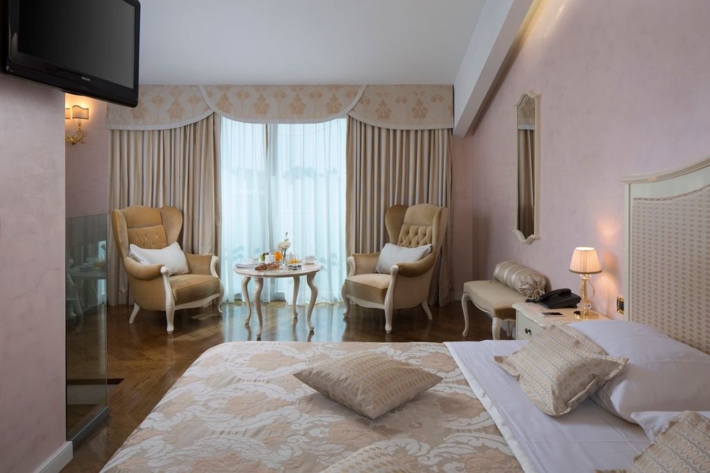 Vintage Suite