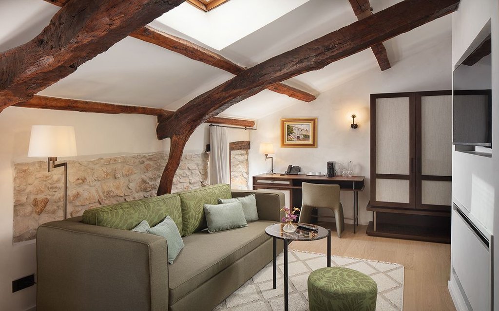 Tradition Suite