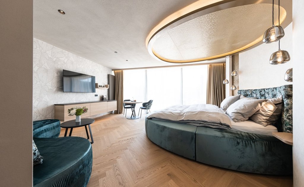 Luxury Suite