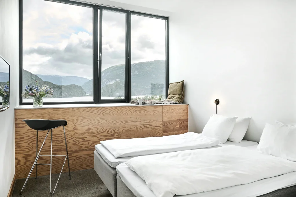 Moderne Grung Suite