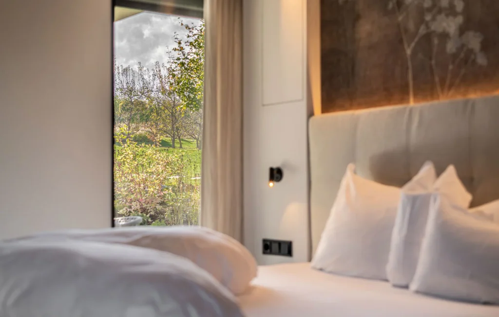 Deluxe Suite with Spa Bath