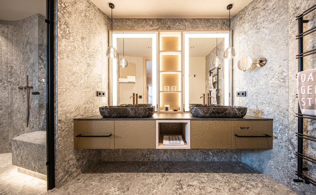 Panoramic Spa Suite