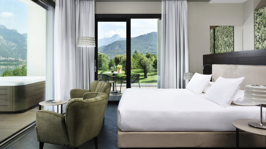 King Suite with Spa Bath