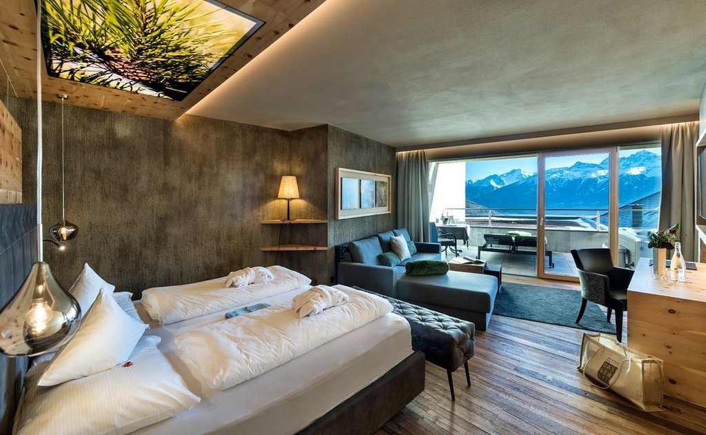 Pool Suite