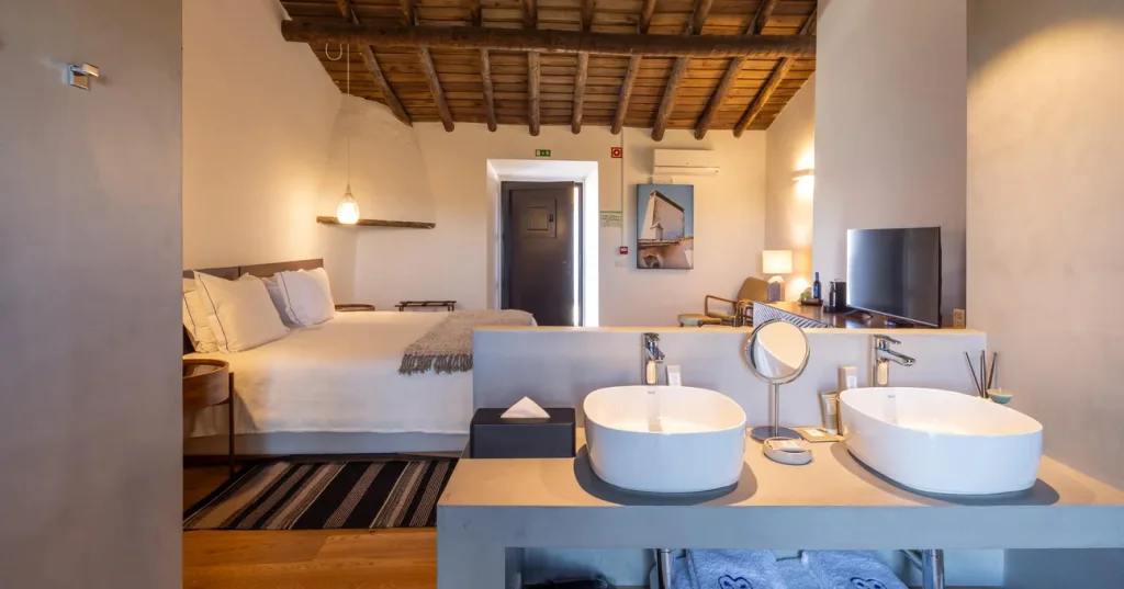 The LAND Junior Suites
