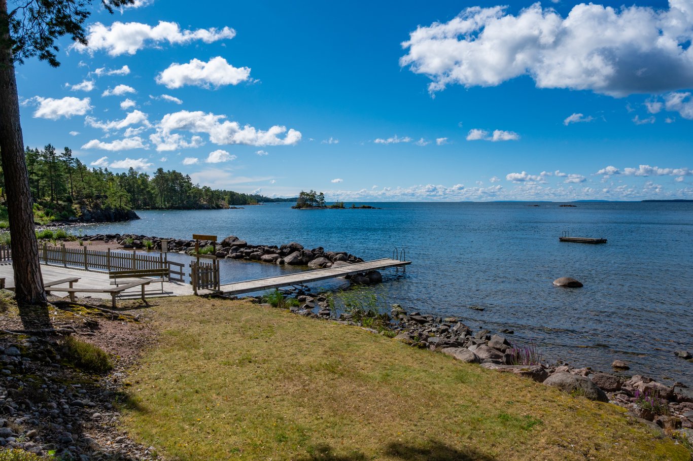 Badplats i Vättern vid Motala.