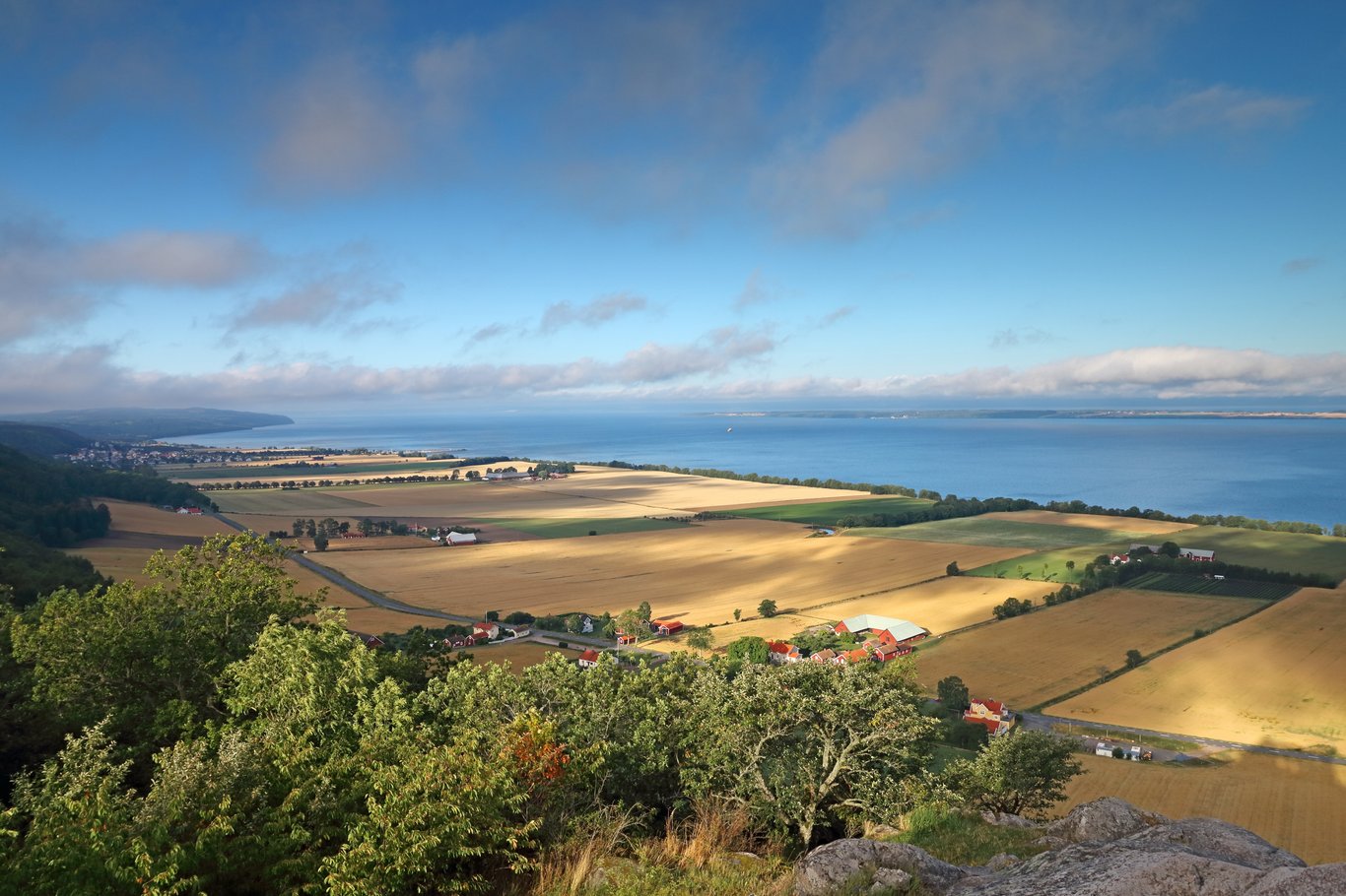Odlingsmarker bredvid Vättern, Jönköpings län.