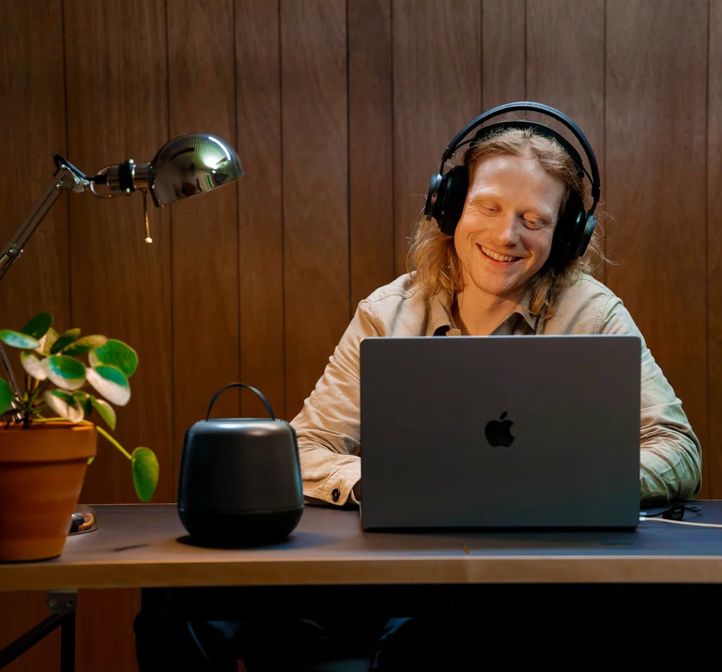 Editing audio in Nomono Studio Cloud