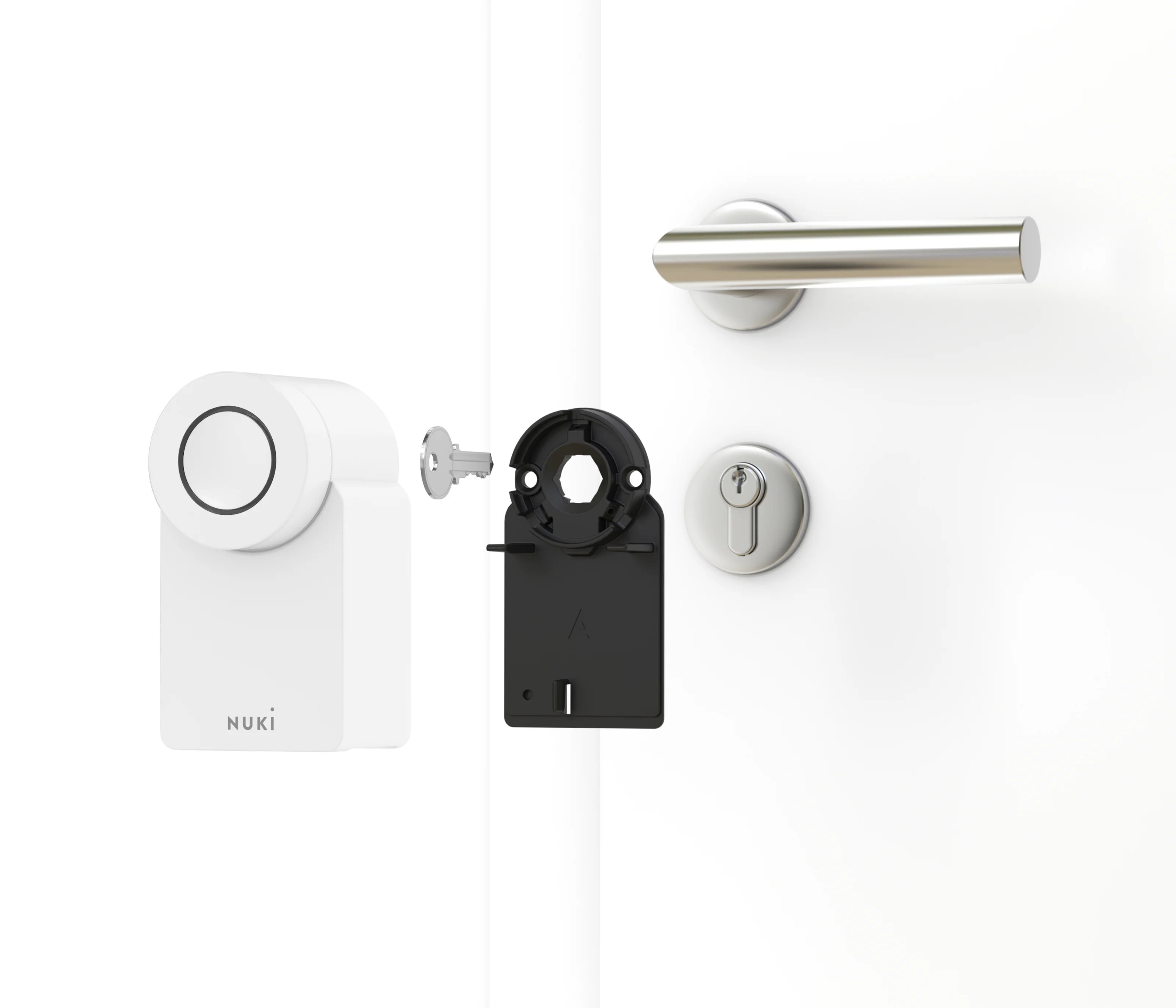 Exploded view of Nuki Smart Lock Go and mounting plate – simple installation on the inside of the door.