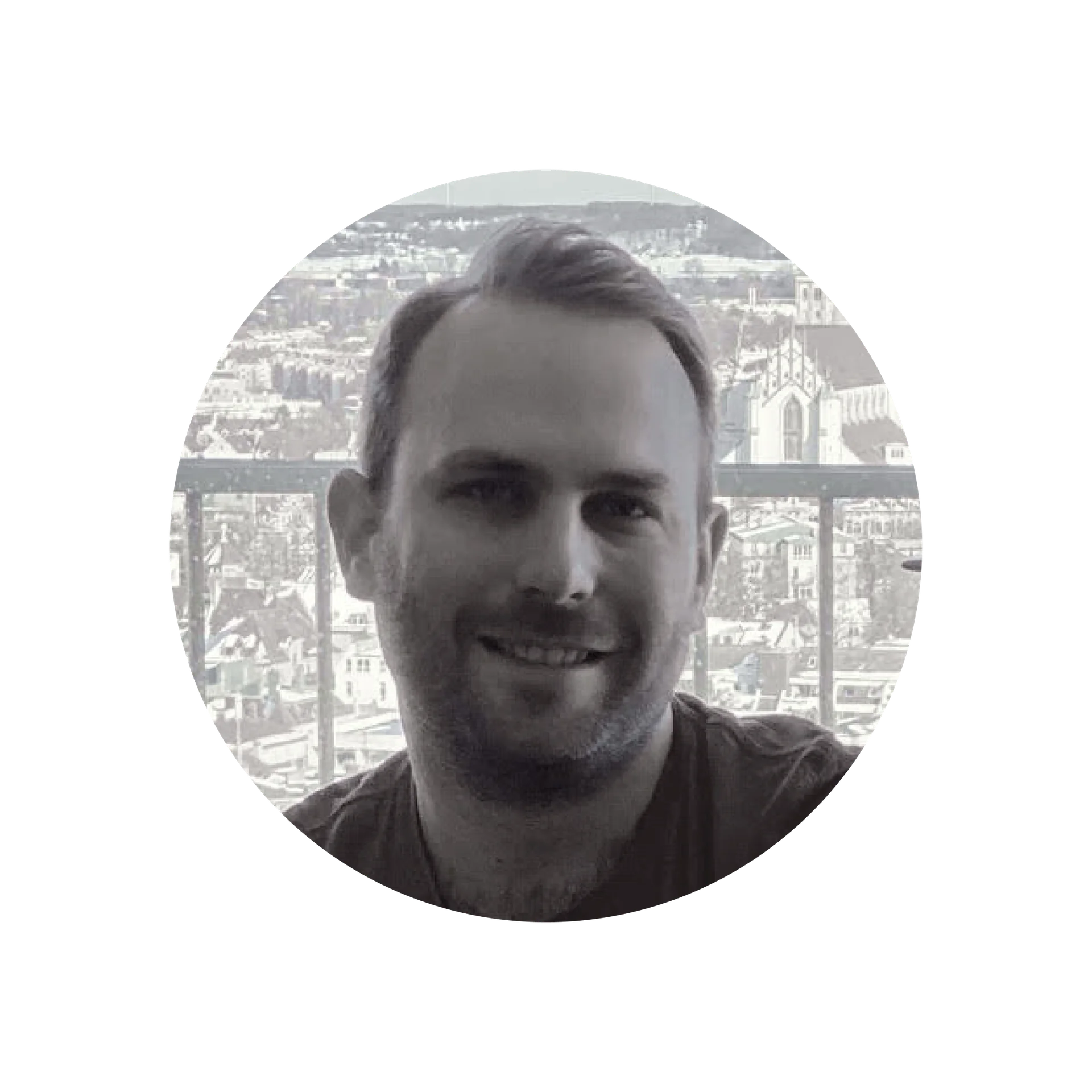 Portrait of Hendrik, Airbnb host using Nuki for seamless guest access.