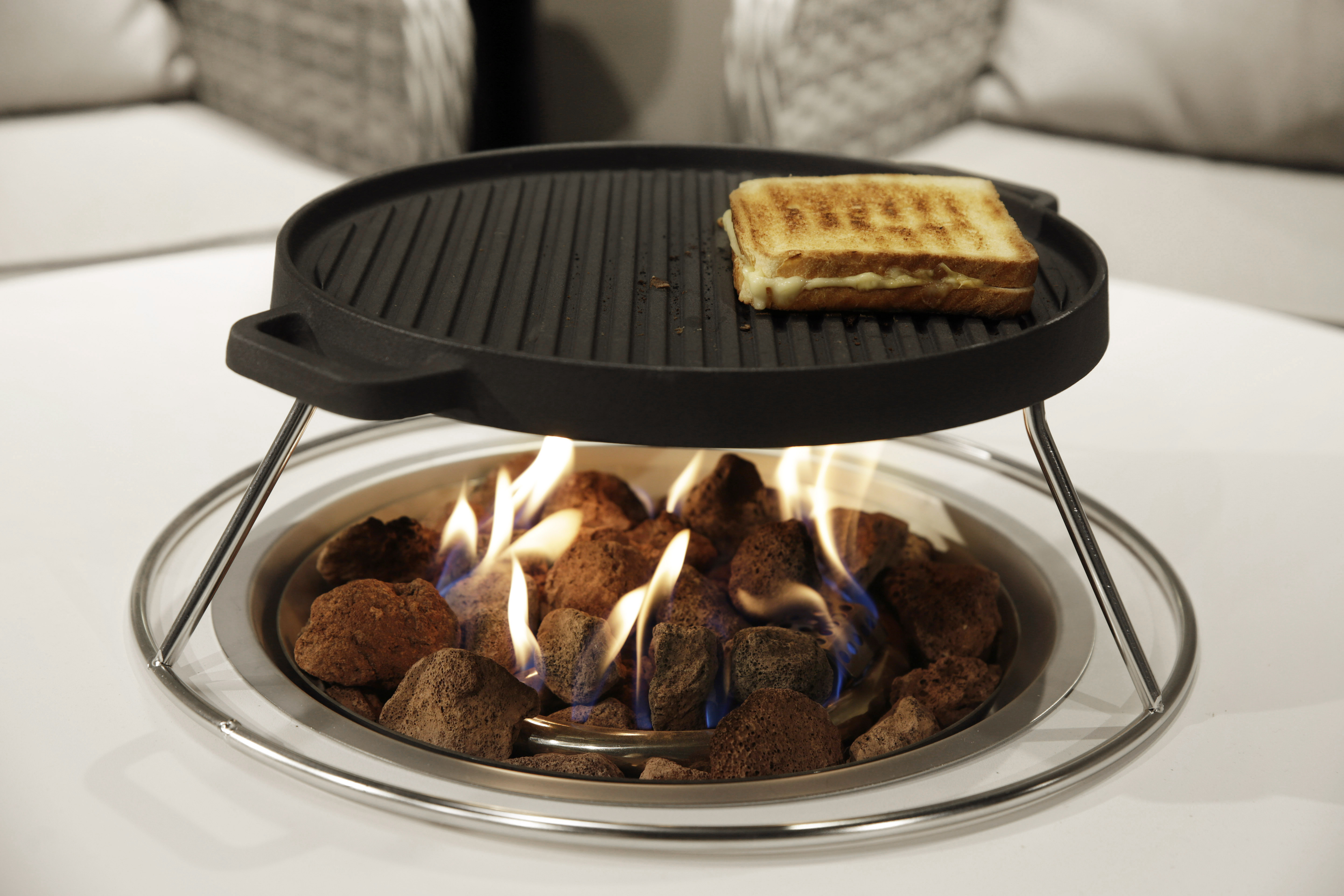 Lun Kvadratisk Peisbord 85 x 85 x H50cm med Hvit Ramme
