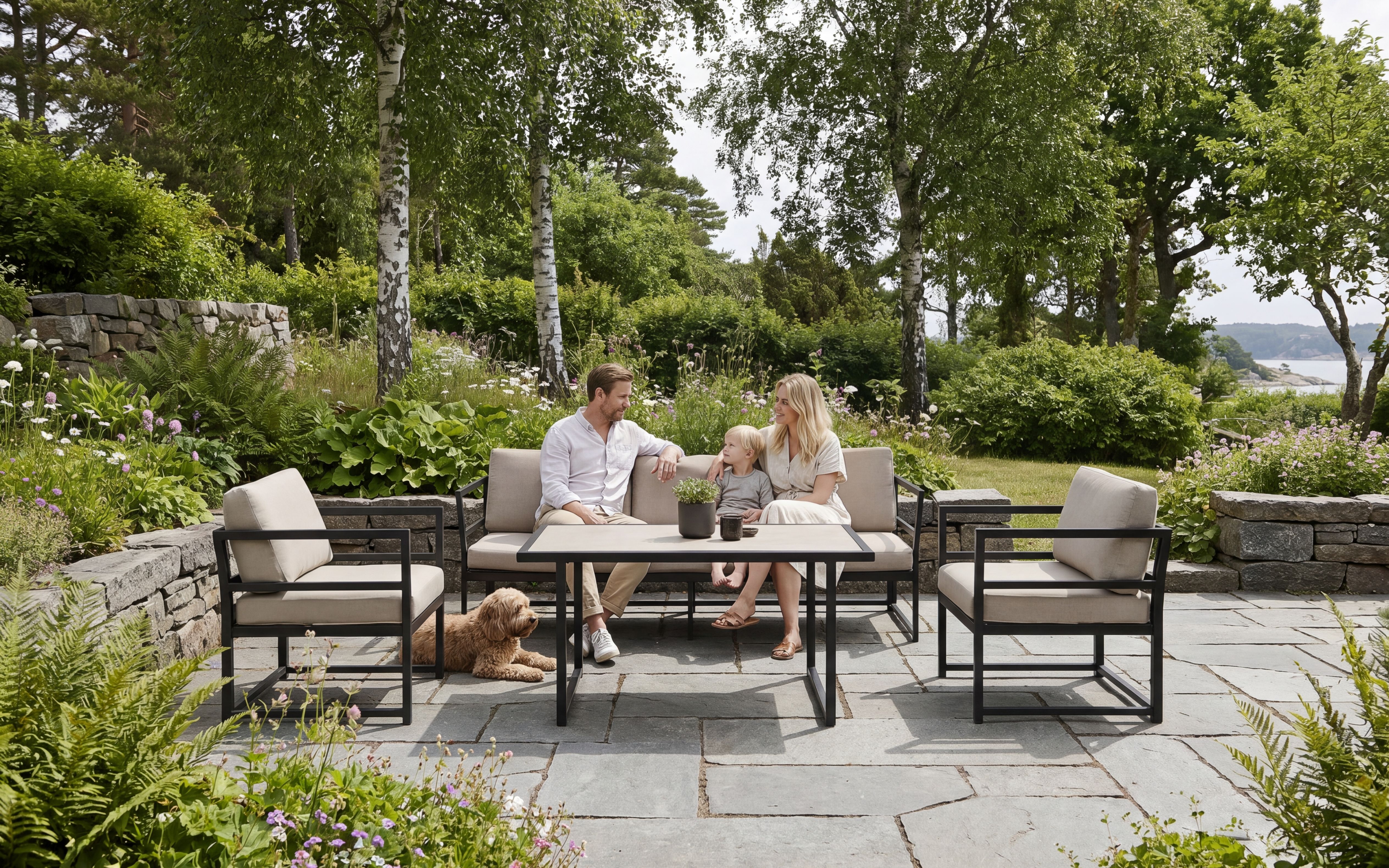 Stockholm Hagesofa 3+1+1 med bord koks aluminium og Natur Pute