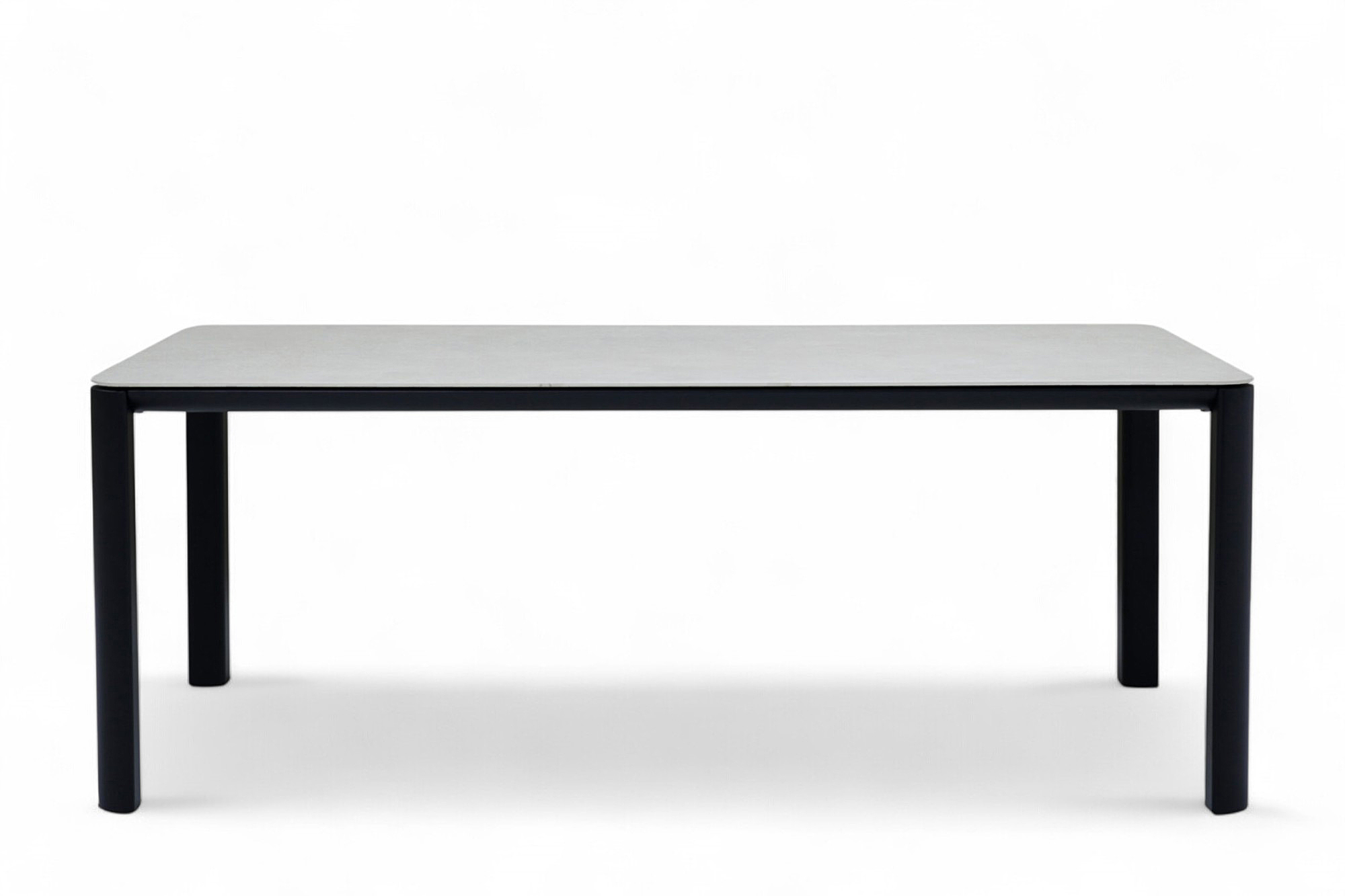Une spisegruppe 200x90 med Bali reg spisestoler beige sunfab