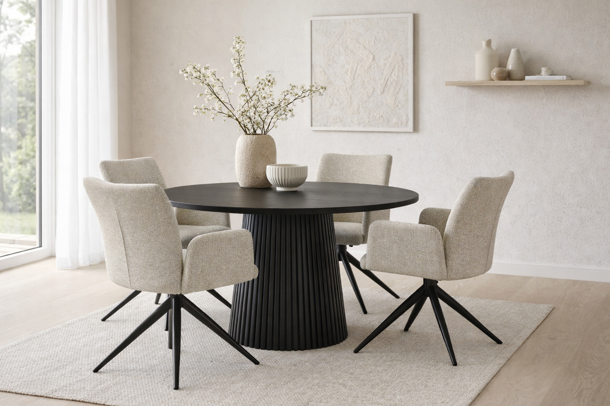 Olivia spisegruppe D135-400 sort med 4 Ida spisestoler beige