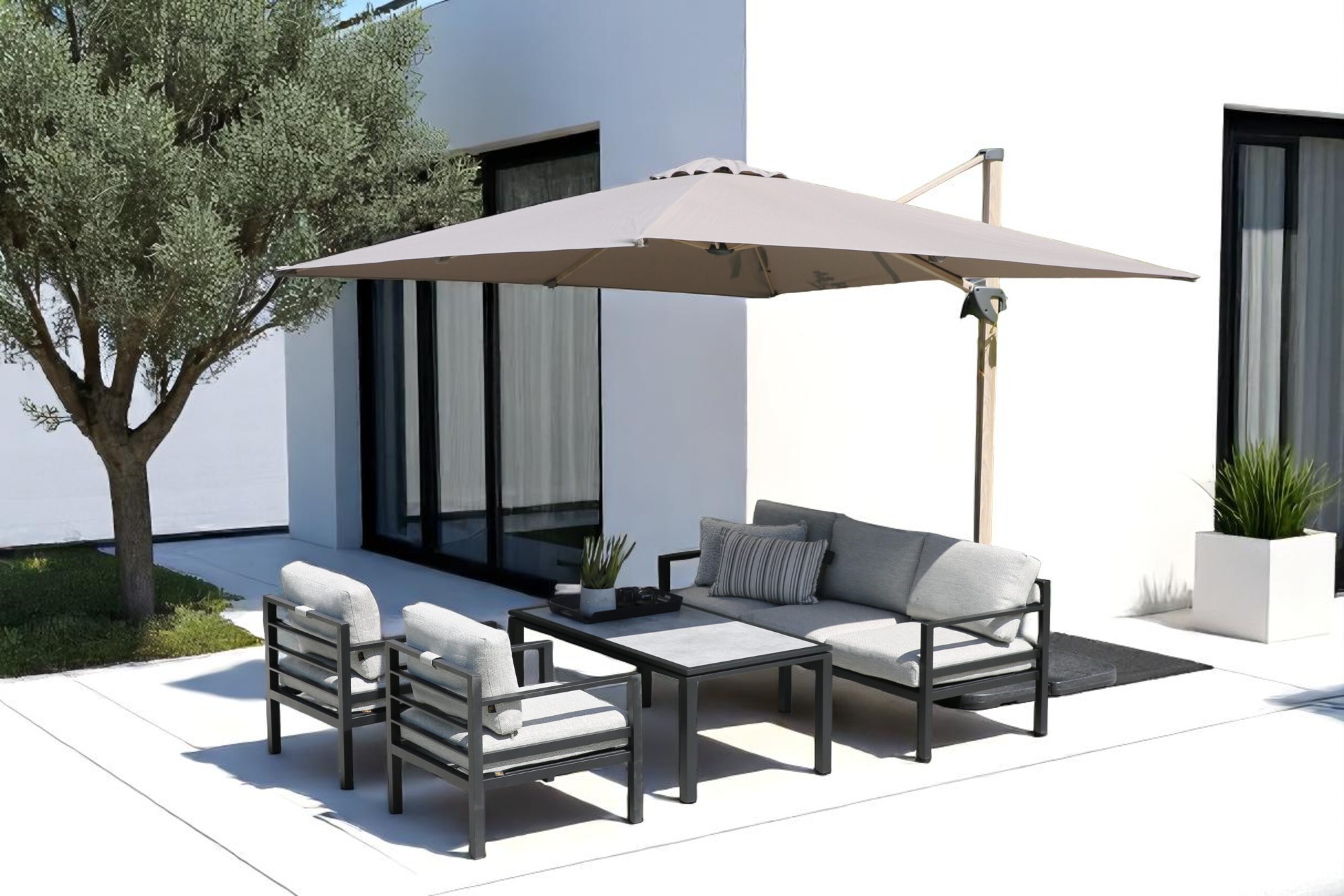 Adelaide Hagegruppe 3+1+1 med loungebord