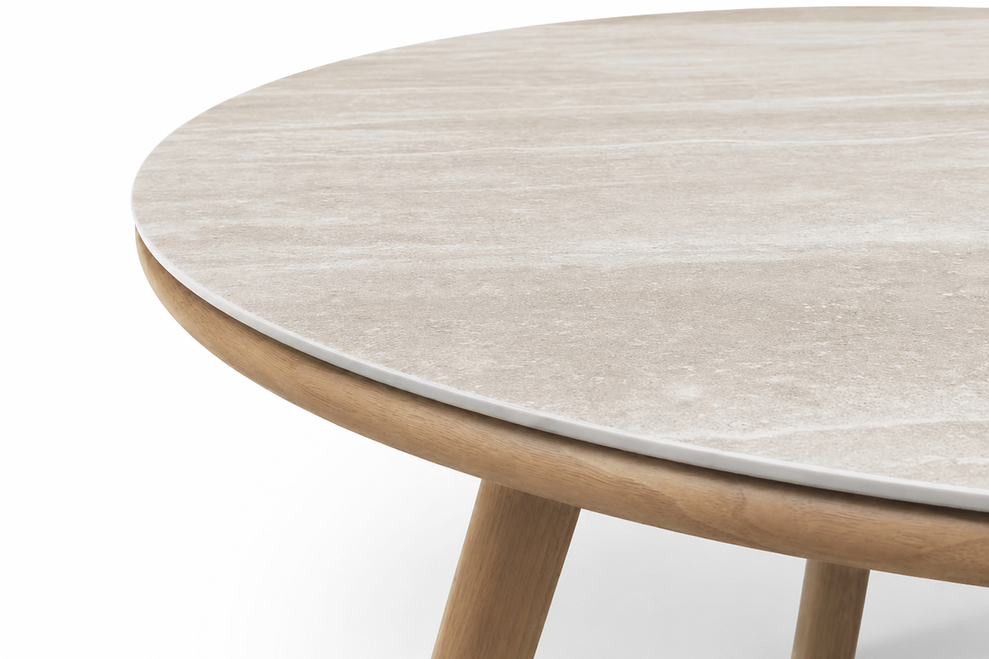 Lind rundt Spisebord D130x72 med Teak OakShield aluminium og travertine nature sinterstone topp