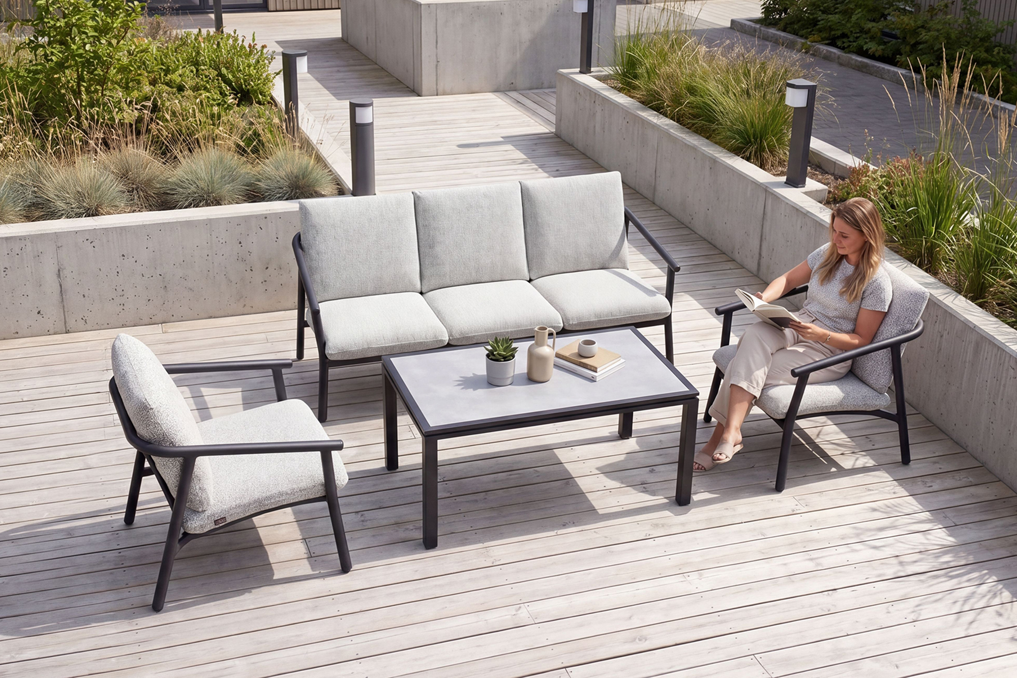 Une Hagegruppe m loungebord