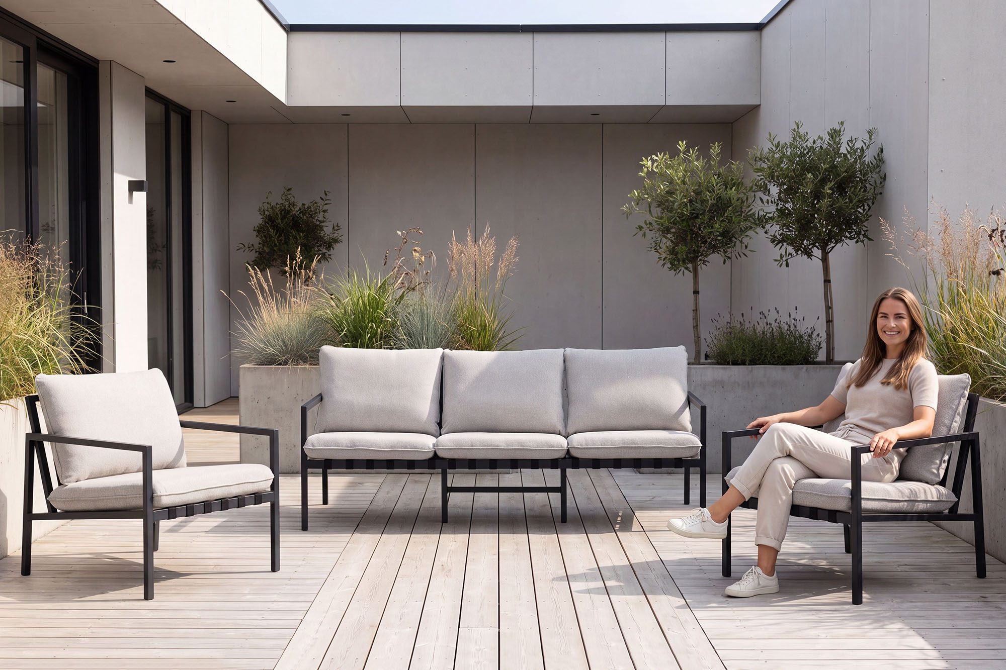 Amsterdam Hagegruppe 3+1+1 koks Alu med beige sunfab puter