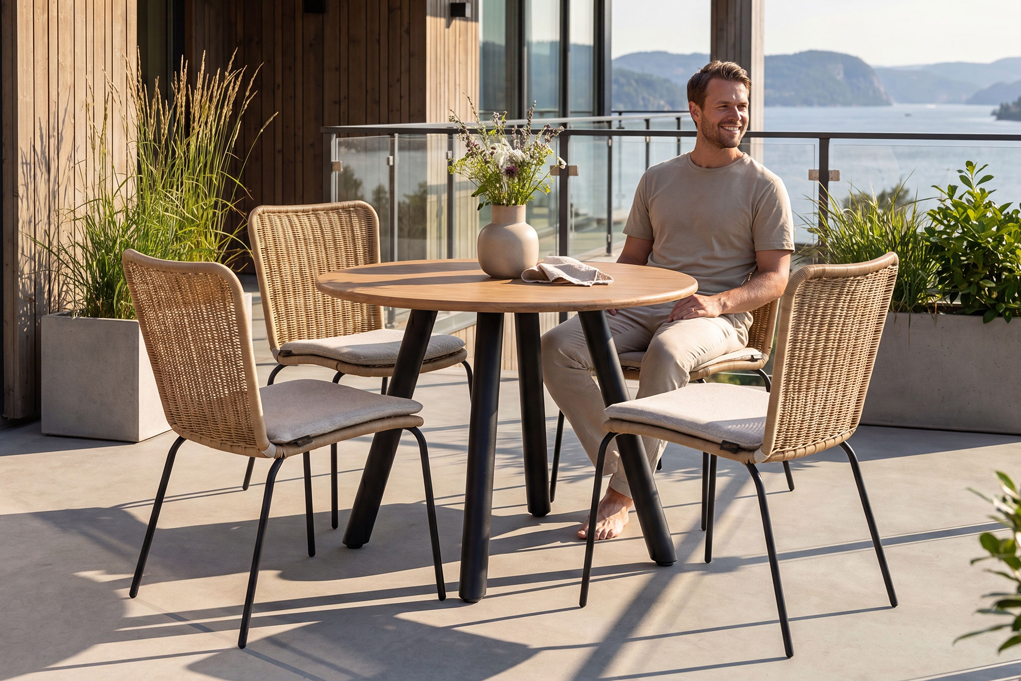 Lind rund spisegruppe D90 Oakshield-Koks med 4 Verona spisestoler