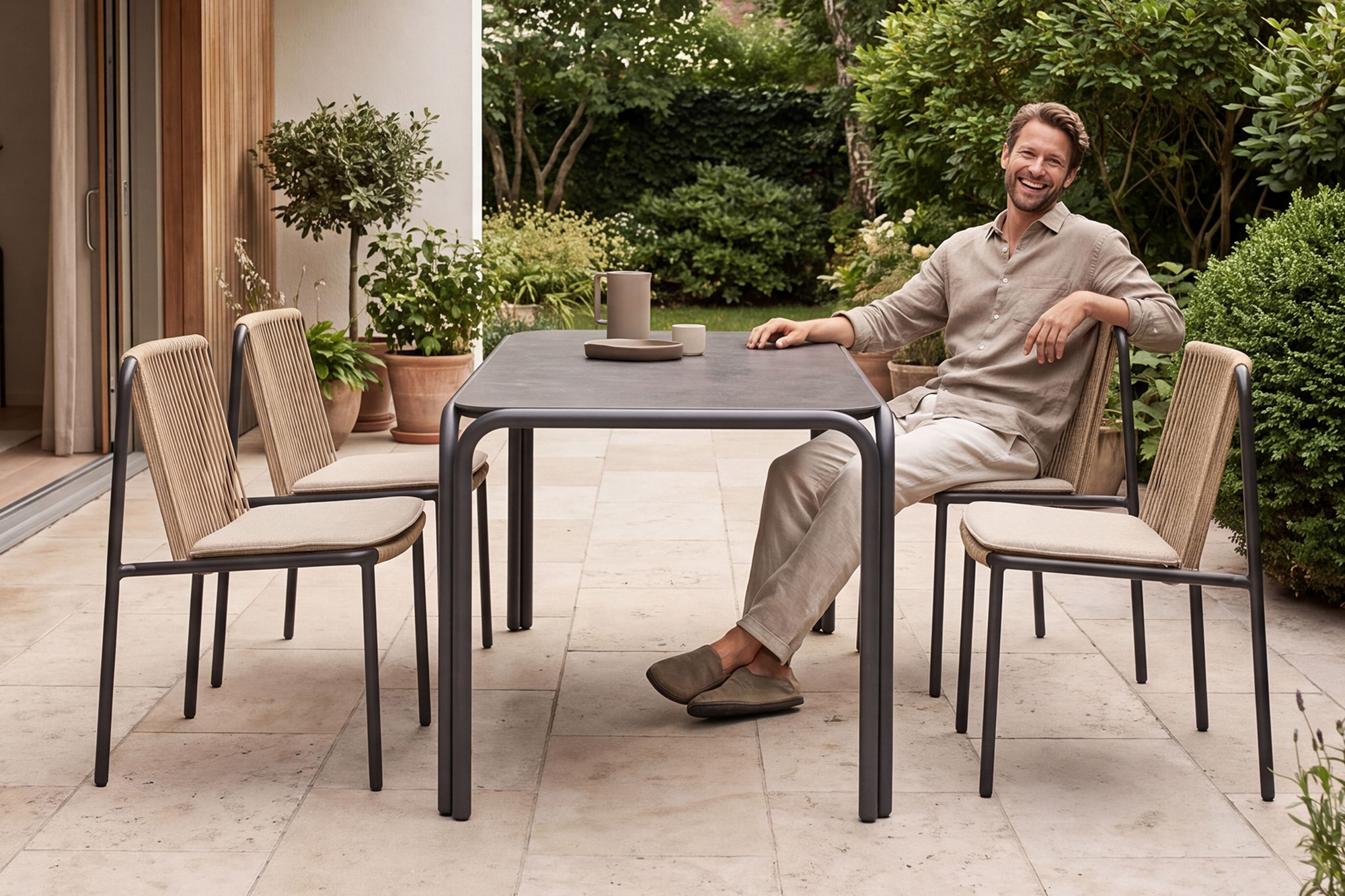 Ella spisegruppe 130x70 med puter