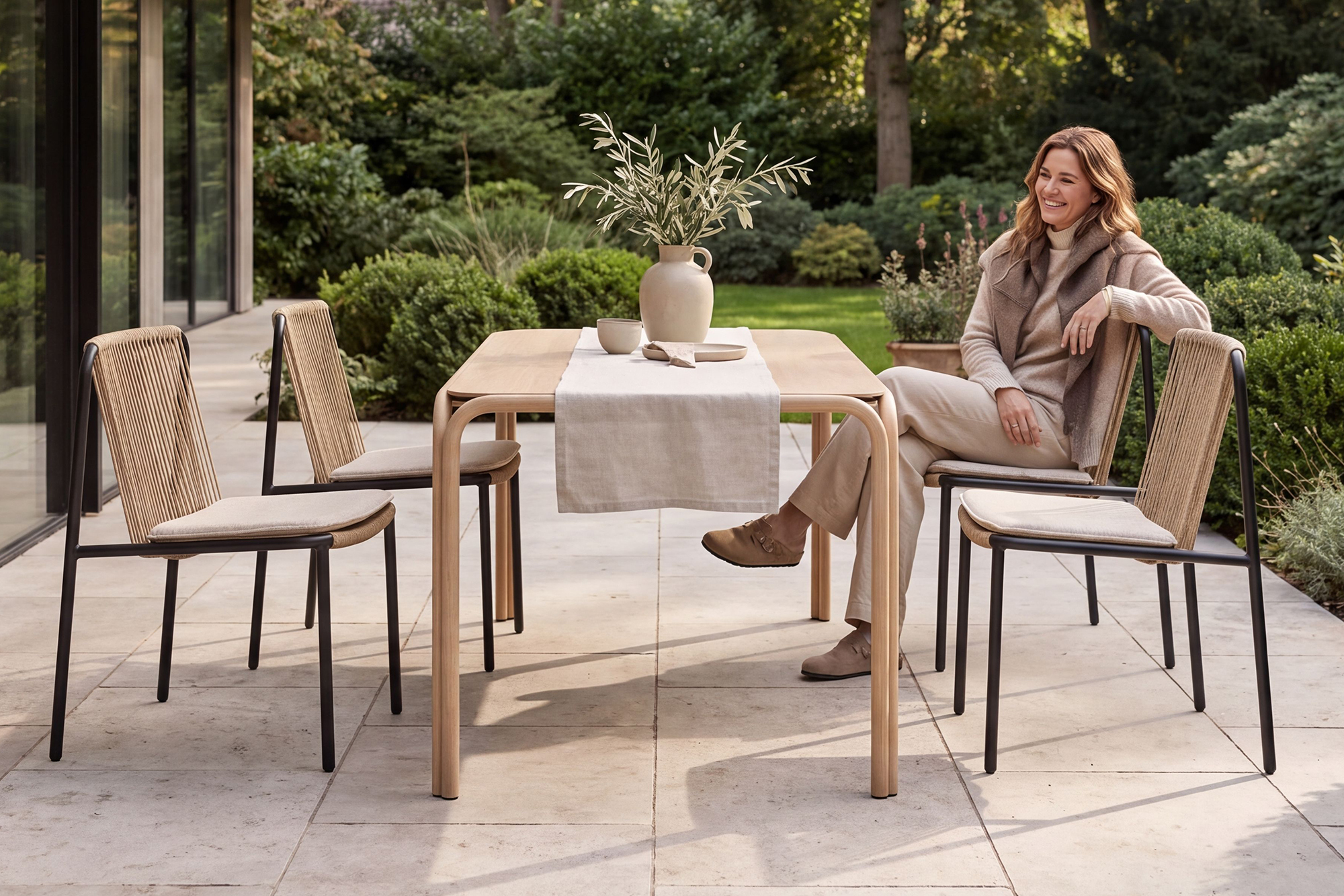 Ella spisegruppe 130x70 med puter