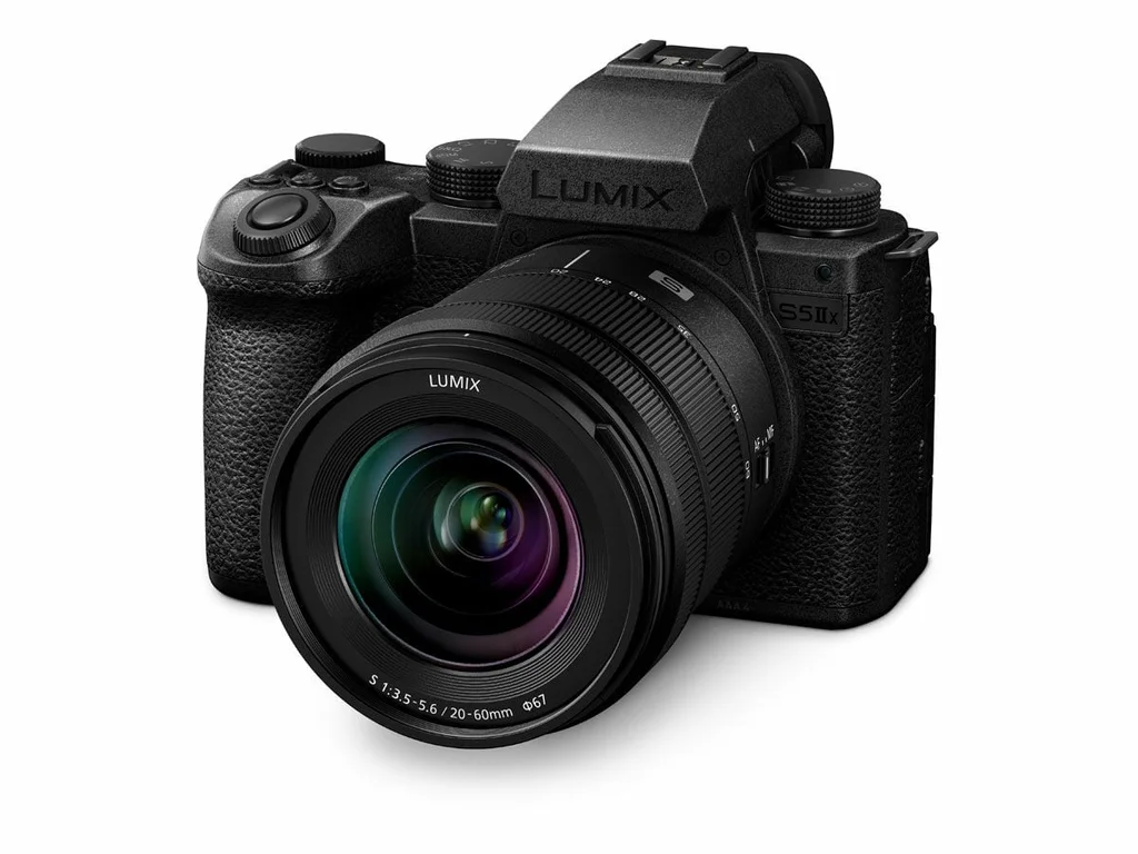 Panasonic Lumix DC-S5IIx body + 20-60mm f/3,5-5,6