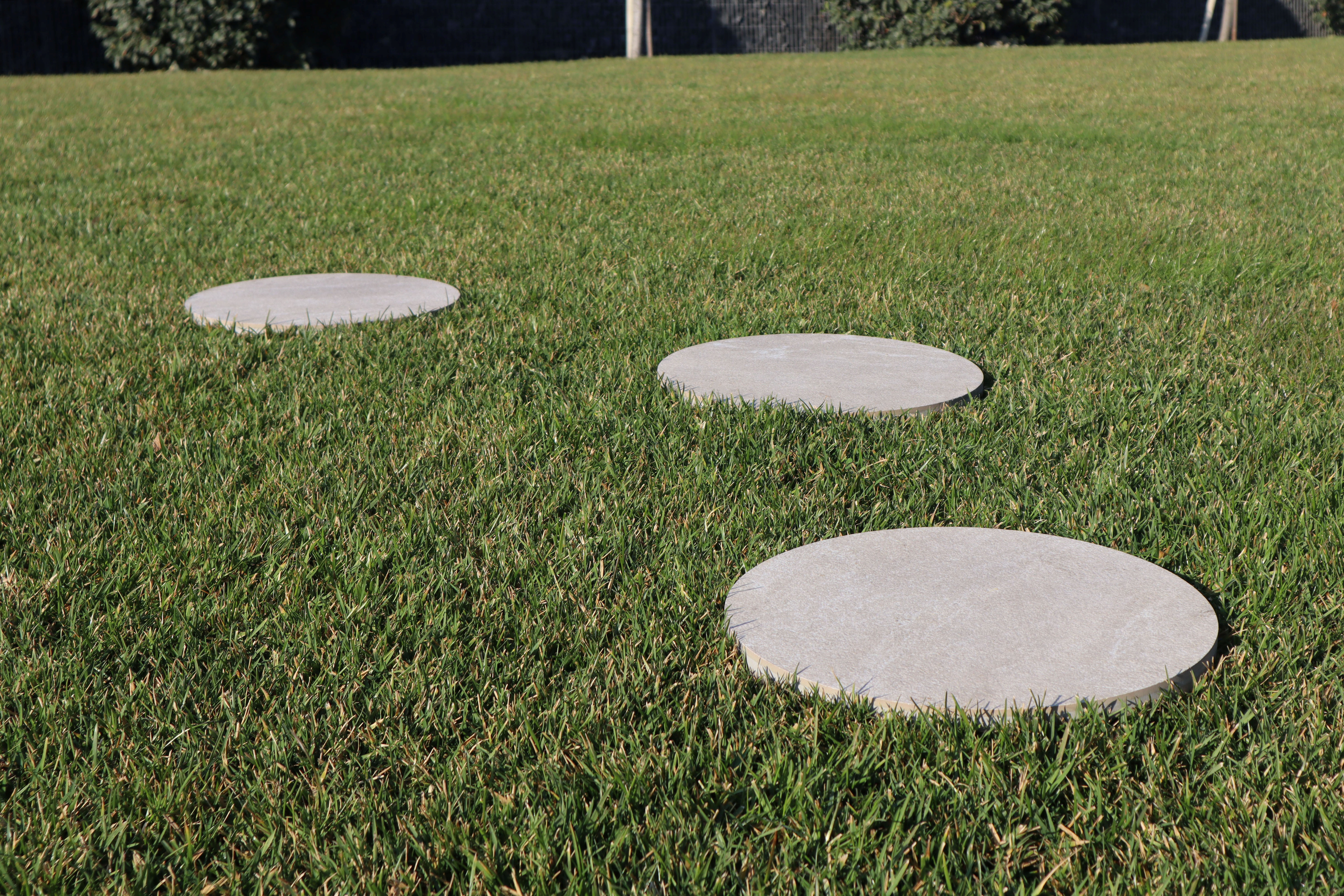 Stepping stone Round