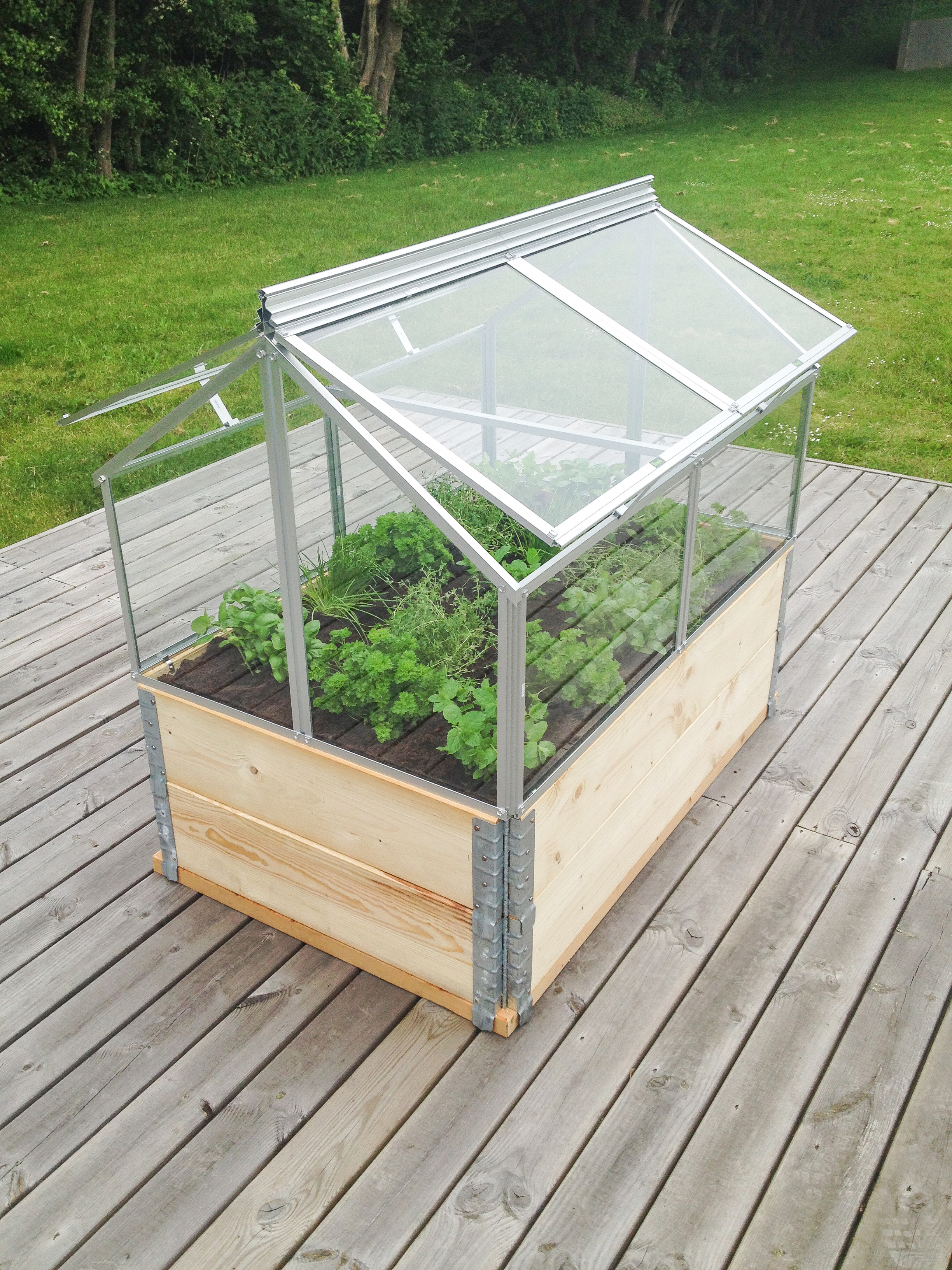 GAIA PALLET COLLAR GREENHOUSE