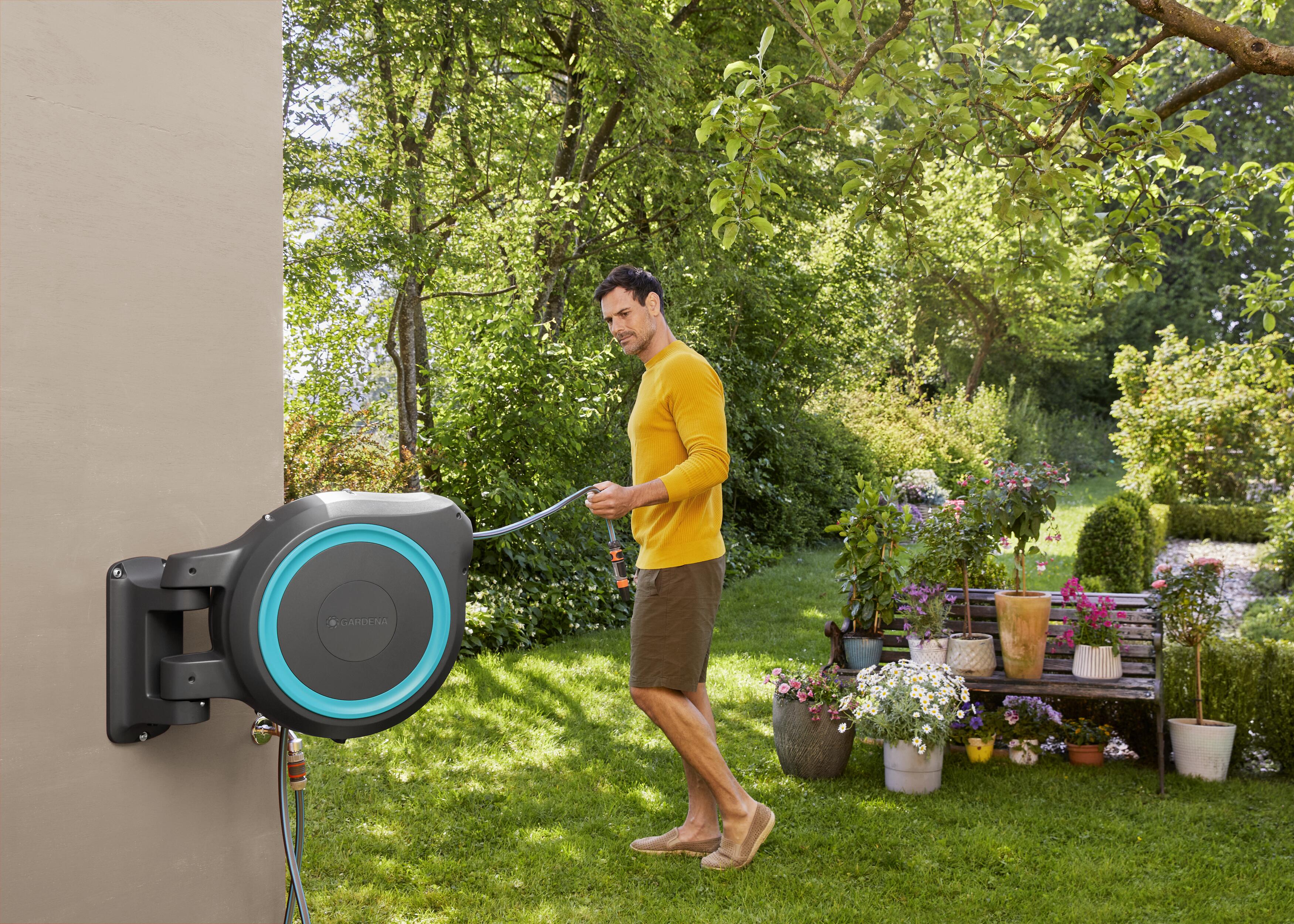 Väggslangbox RollUp M/L (25M) Gardena