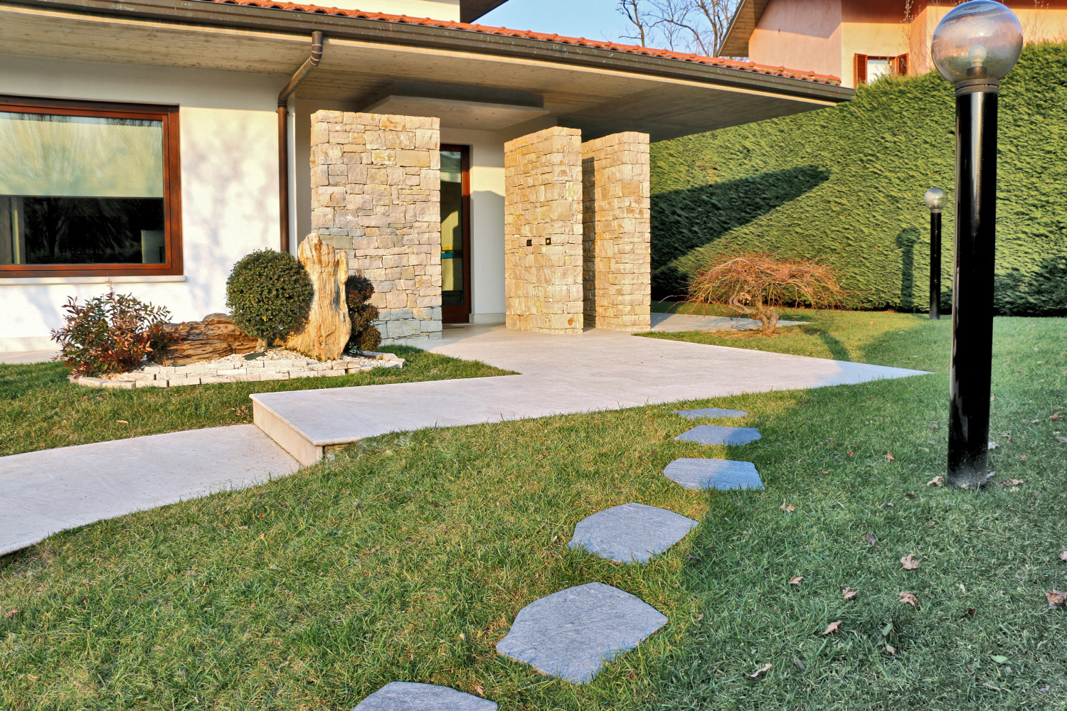 Steppingstone Grey N50 42-36x2cm