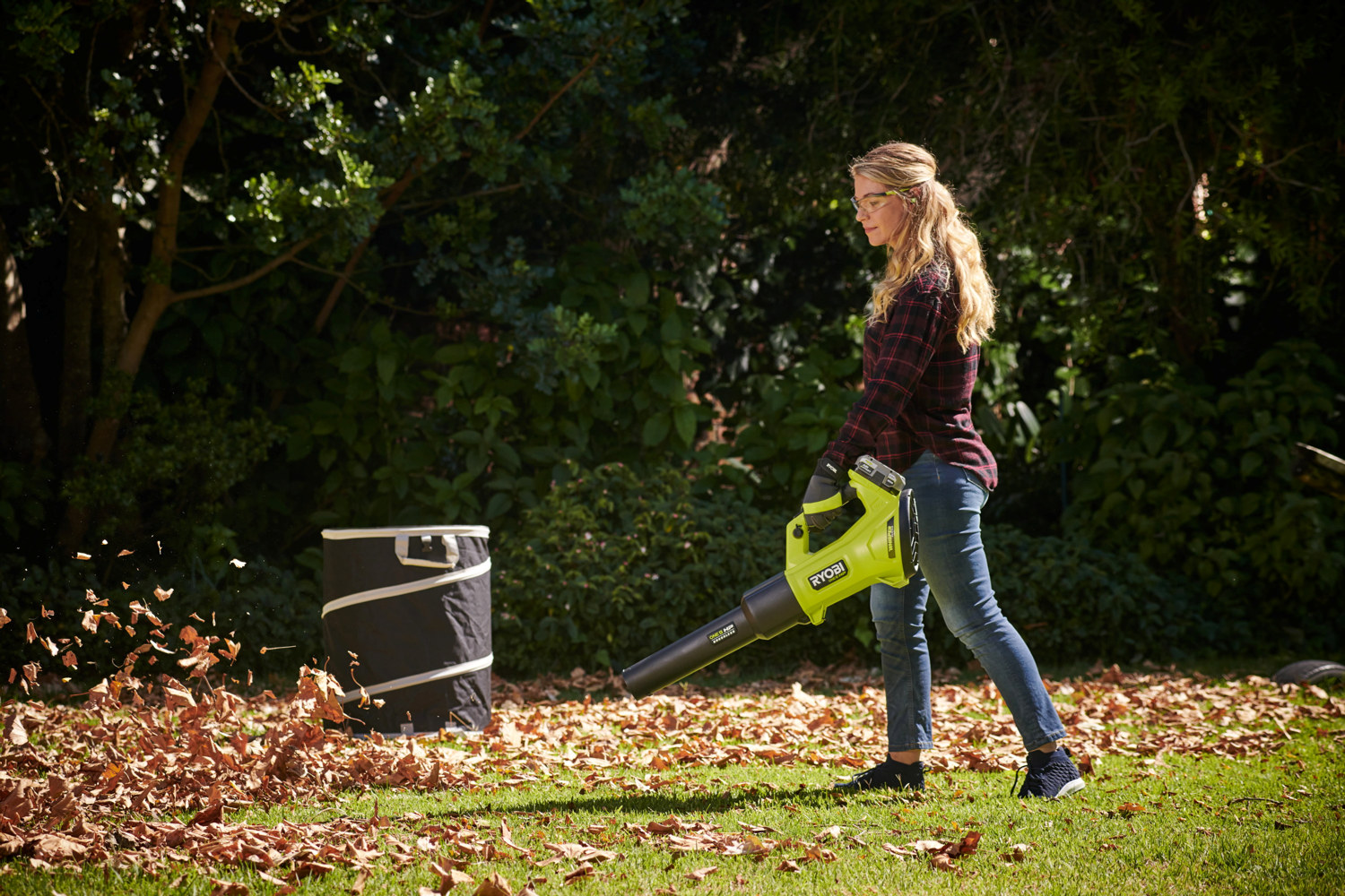 Leaf blower RY18BLXD