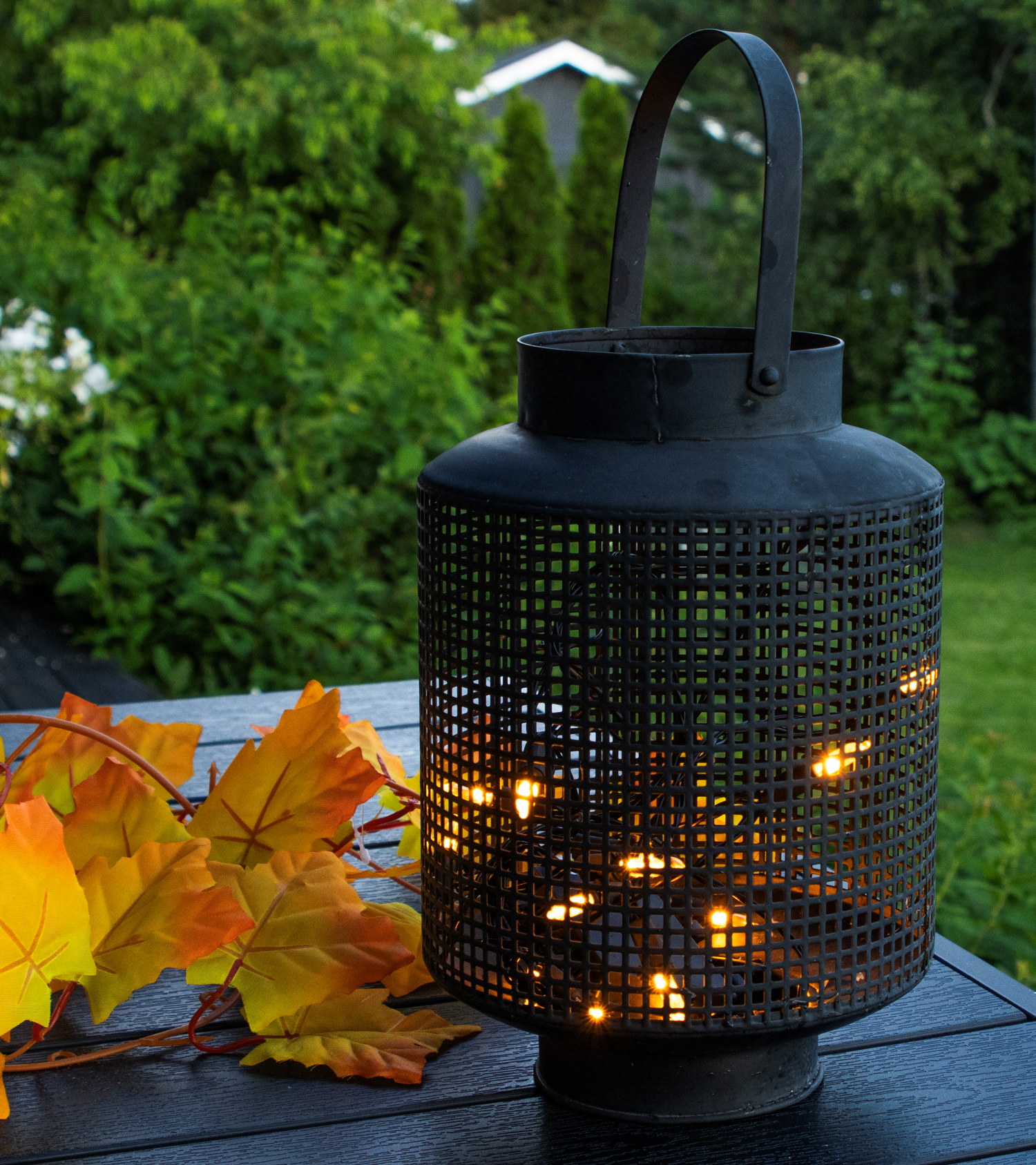 Light Chain with Flame Effect