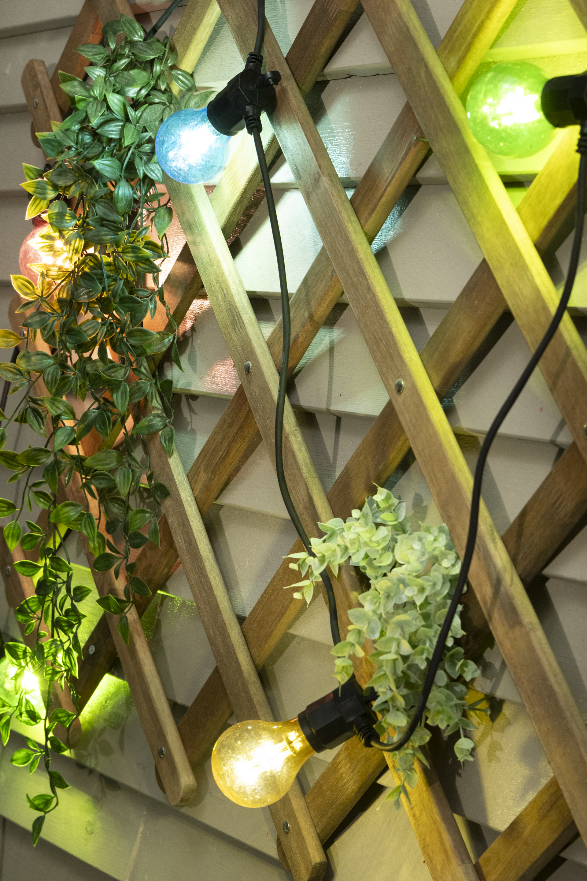 Light Chain Multicolored