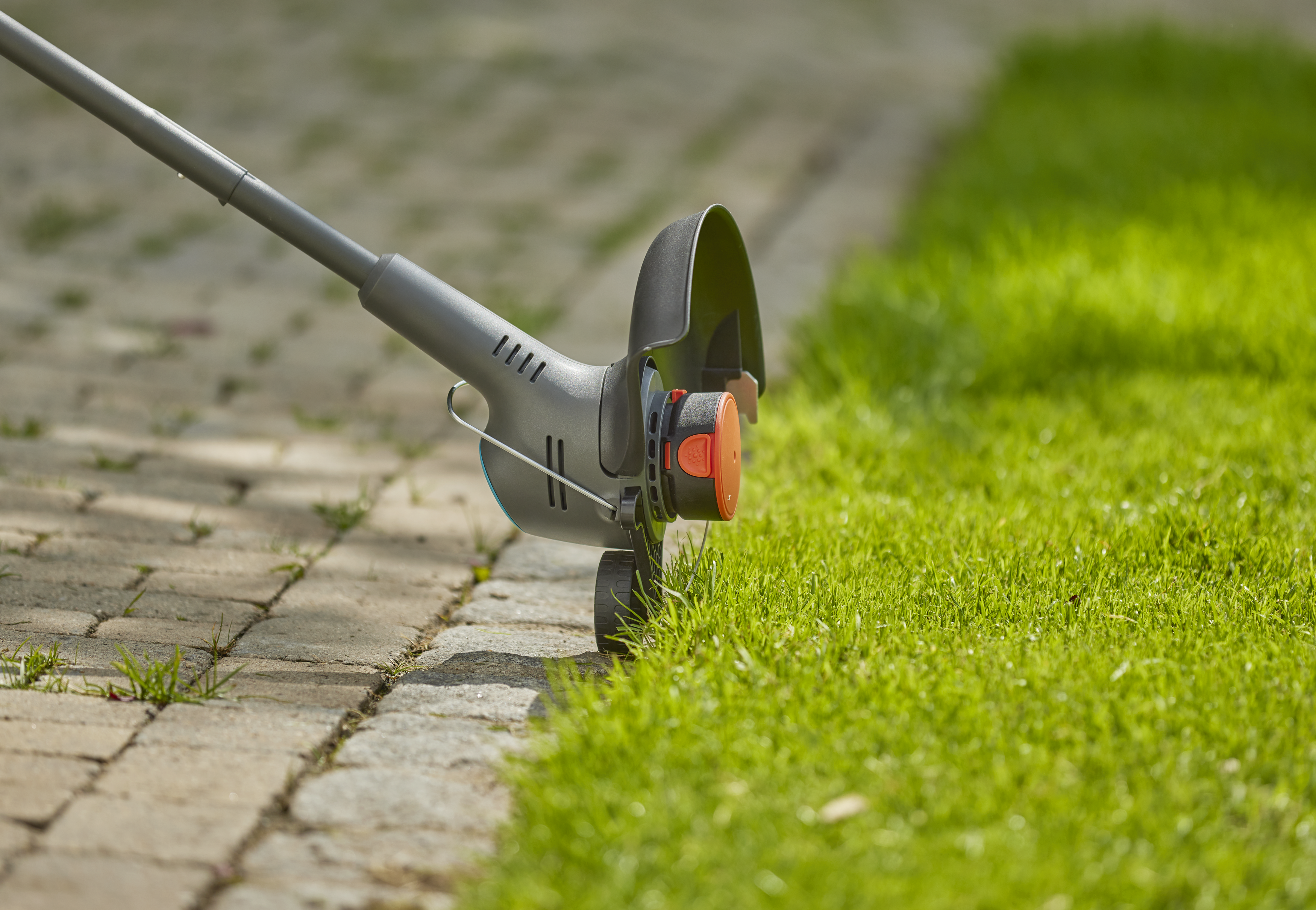 EasyTrim 25 18V - inkl. batteri och laddare