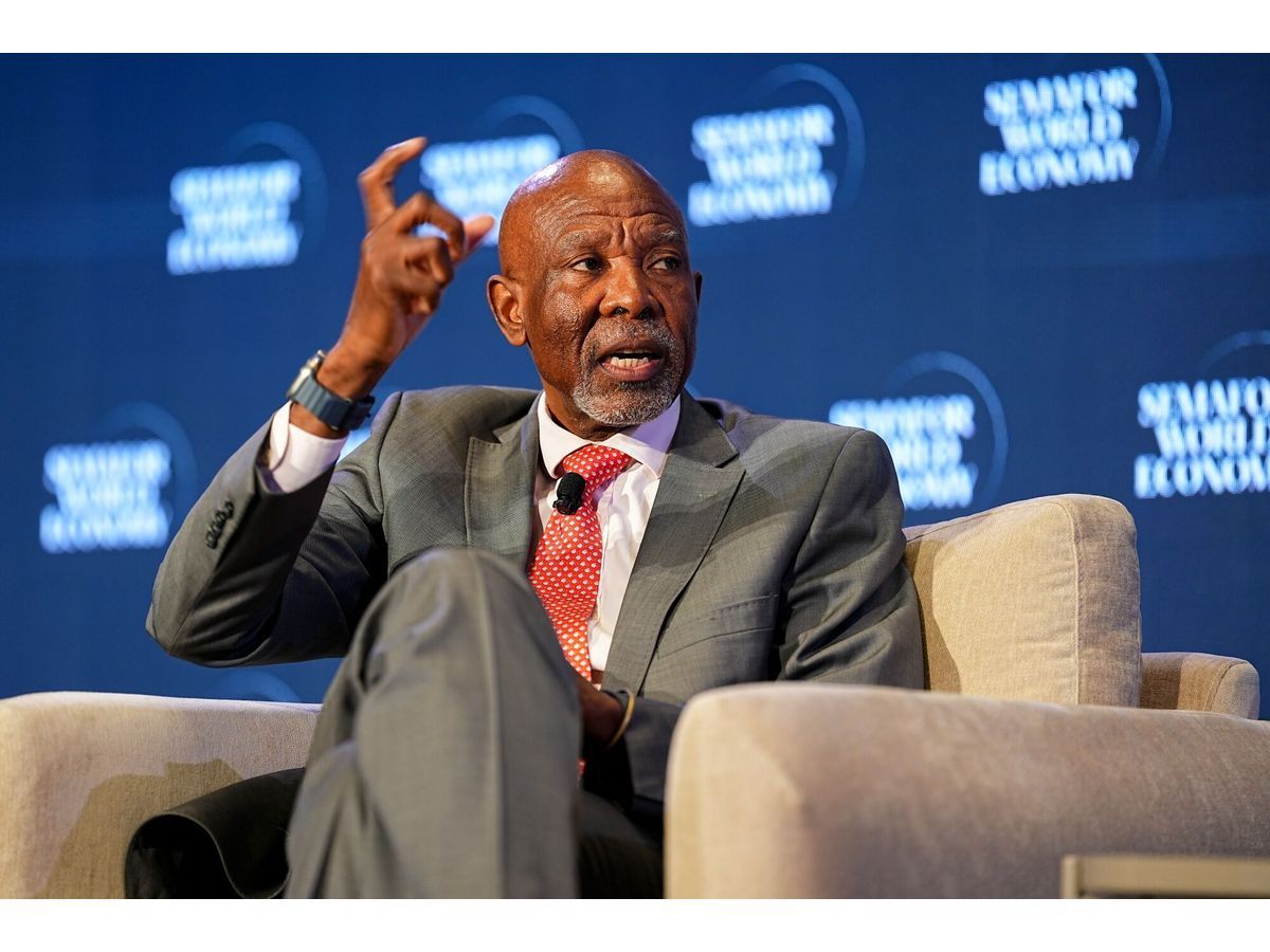 Why South Africa's Central Bank Won't Commit to Rate Cuts Yet -- AlturaFlow
