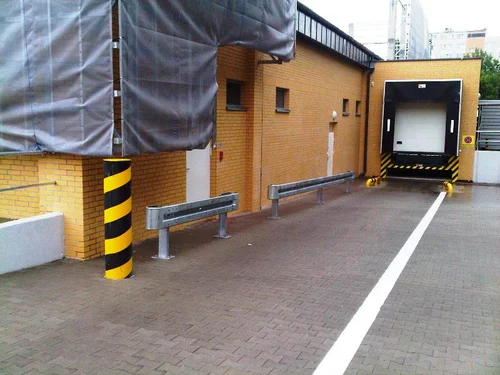 Market Biedronka bariery przemysłowe BD07