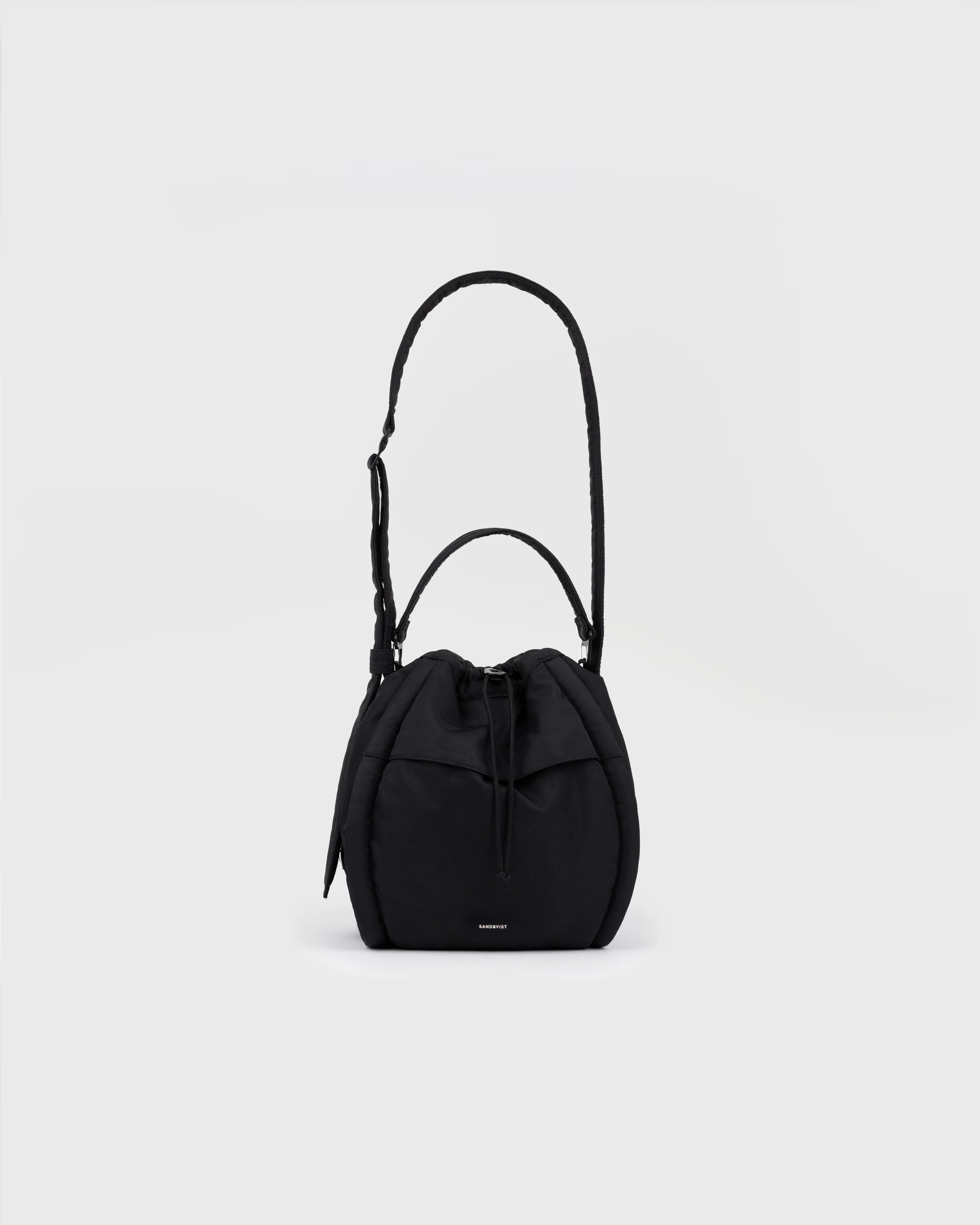 CURVE Bucket Bag | Crossbody & Shoulder Bag | Sandqvist