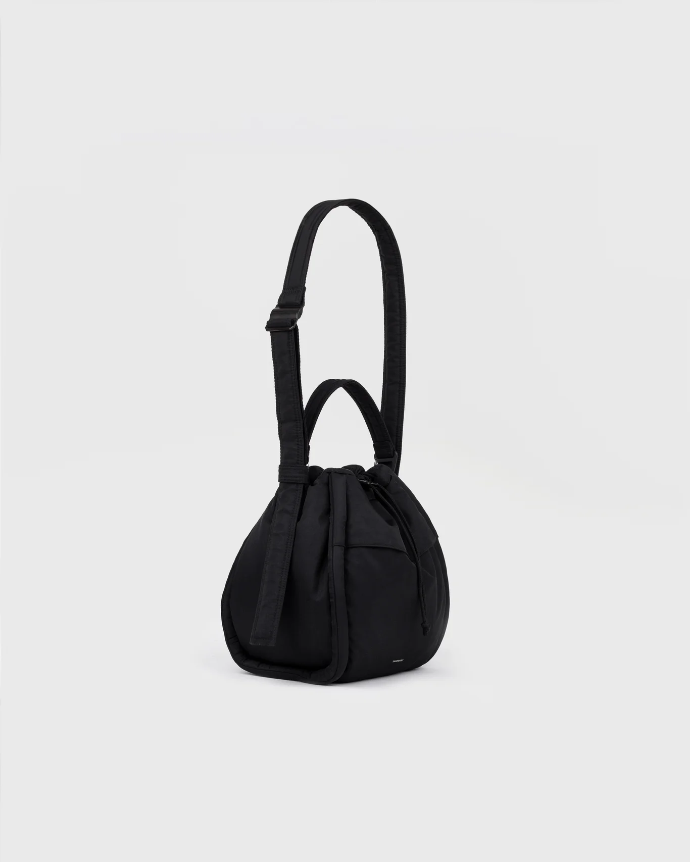 CURVE Bucket Bag | Crossbody & Shoulder Bag | Sandqvist