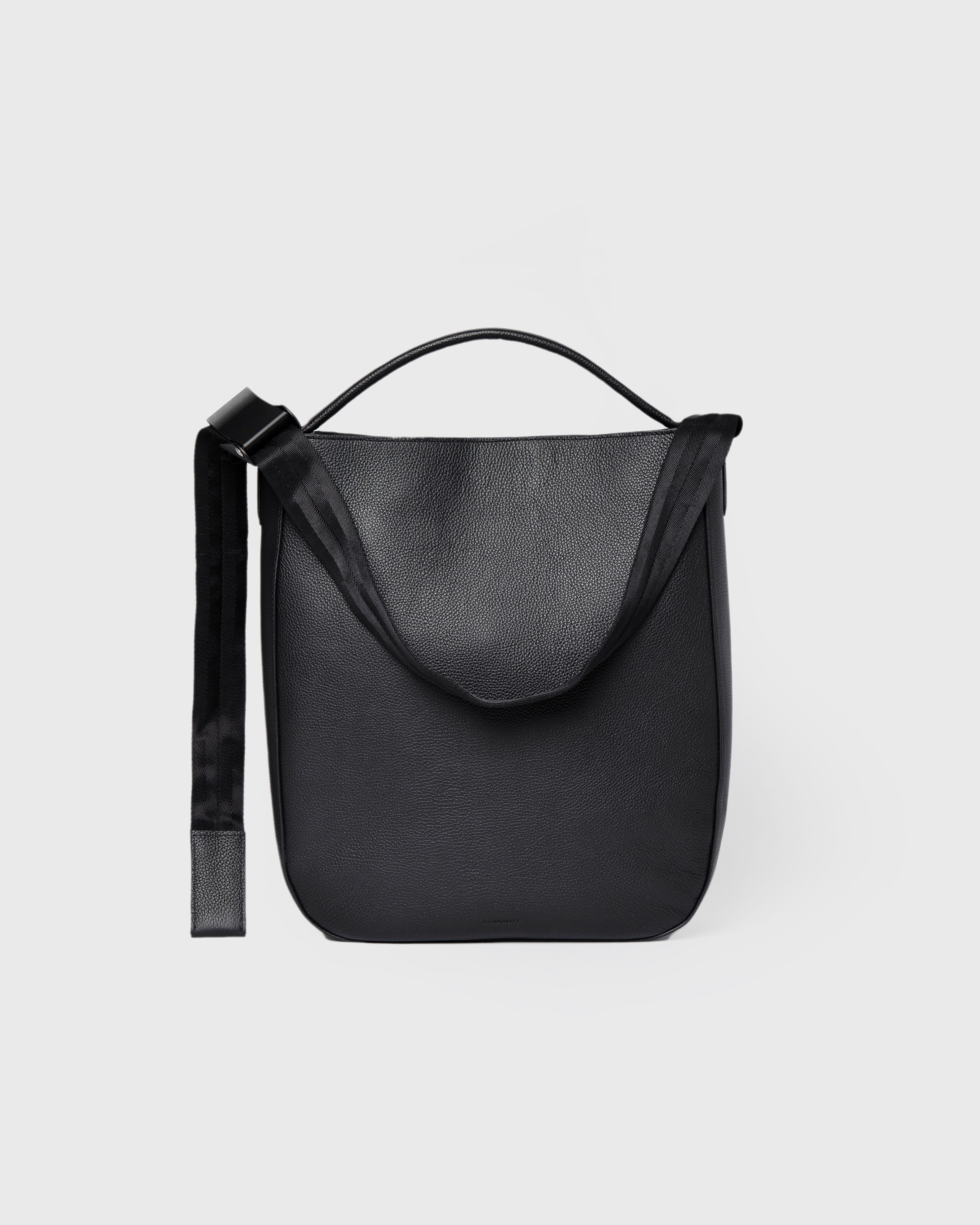 Front view of Sandqvist Agile Hobo Tote Bag, black, showing the handle and the strap in the front.