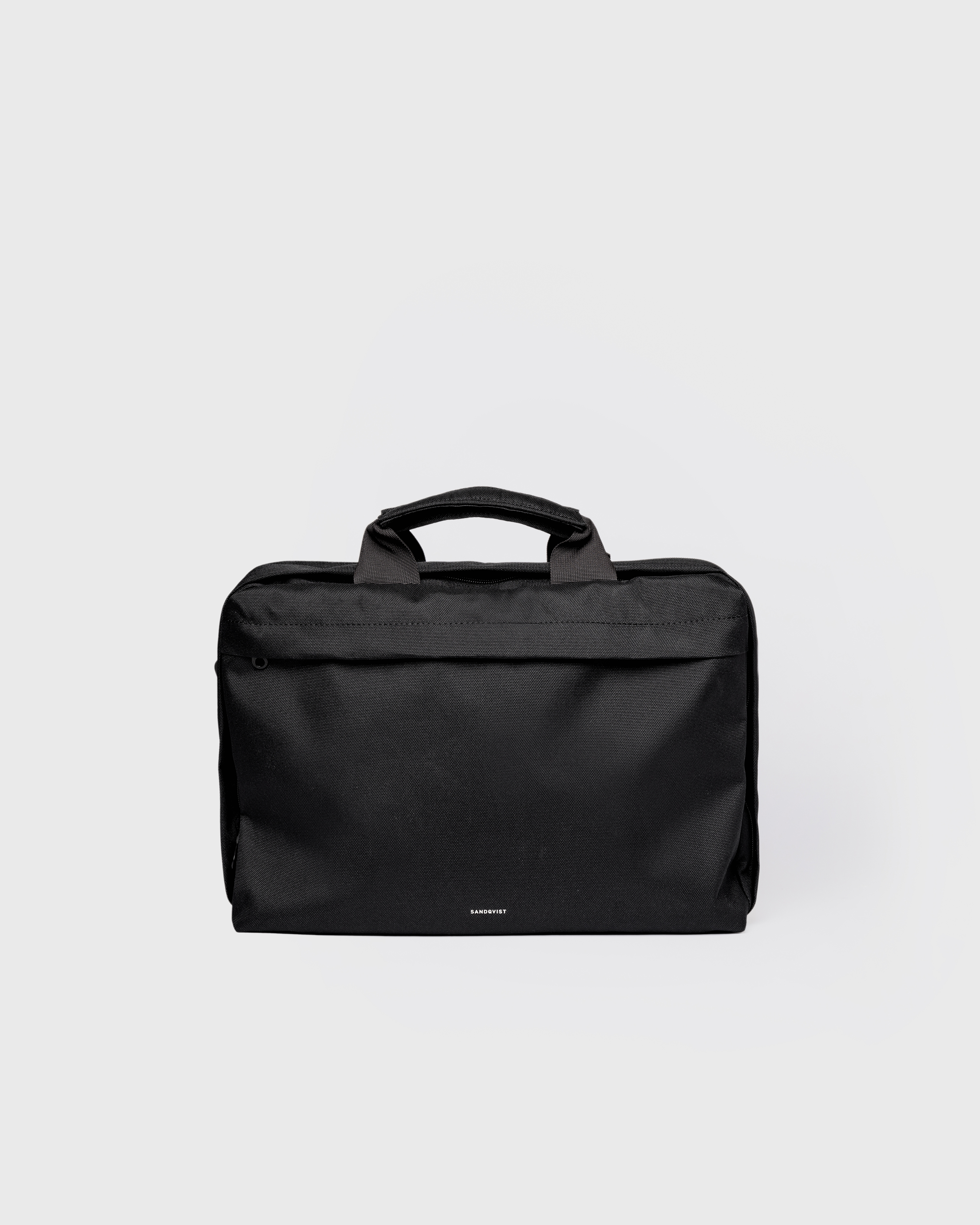 GO Briefcase, black. Front view, handle and front pocket with zipper.