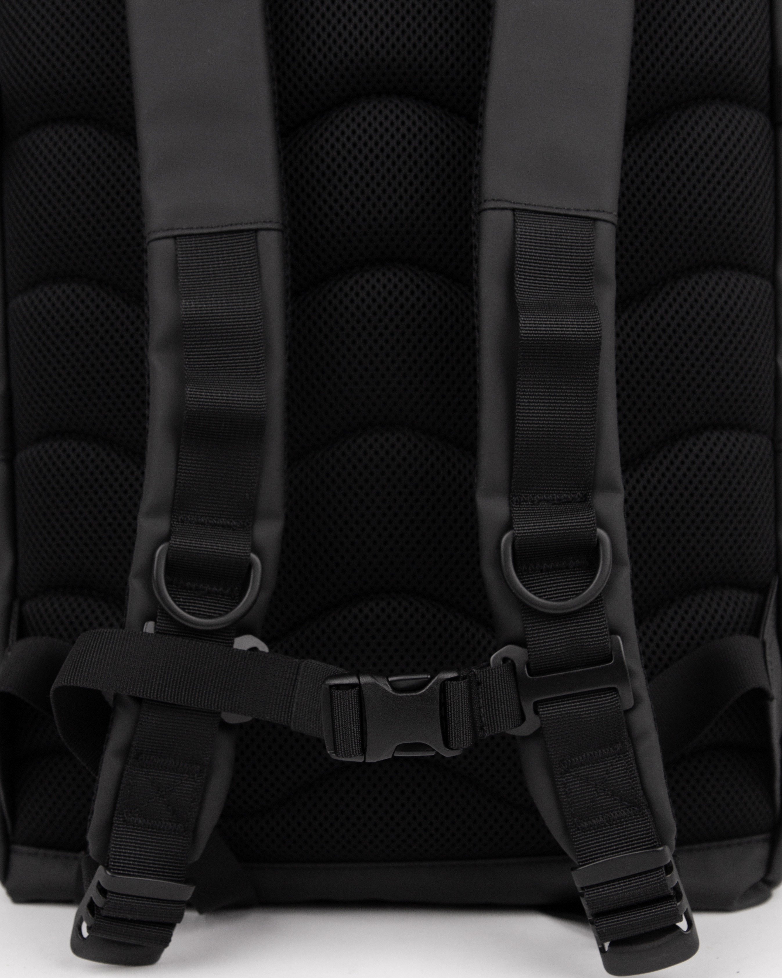 Adjustable and removable shoulder strap with buckle under loop hangers, on STREAM Rolltop backpack L in black